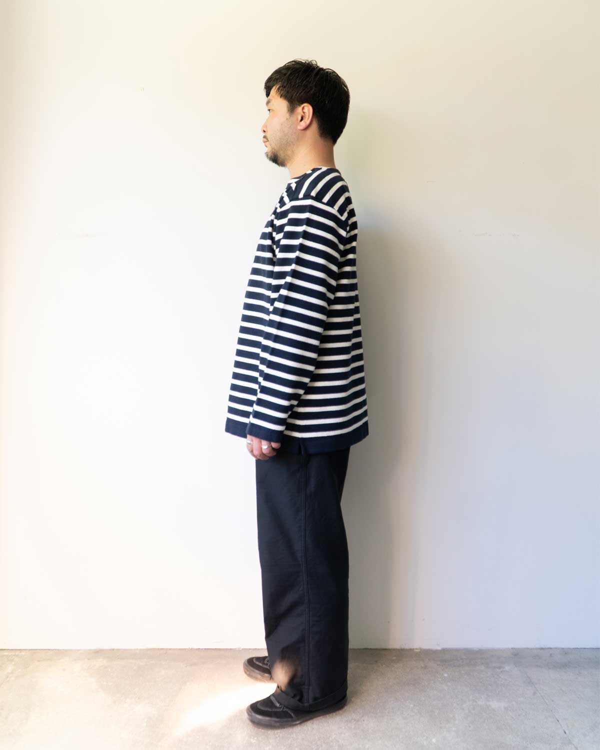 NAVY × WHITE（165cm66kgサイズ（３）を着用）