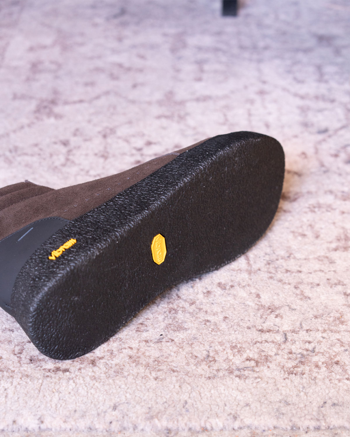 Dark Brown（ビブラム#1443Cのクレープソールは滑りにくく歩きやすい）