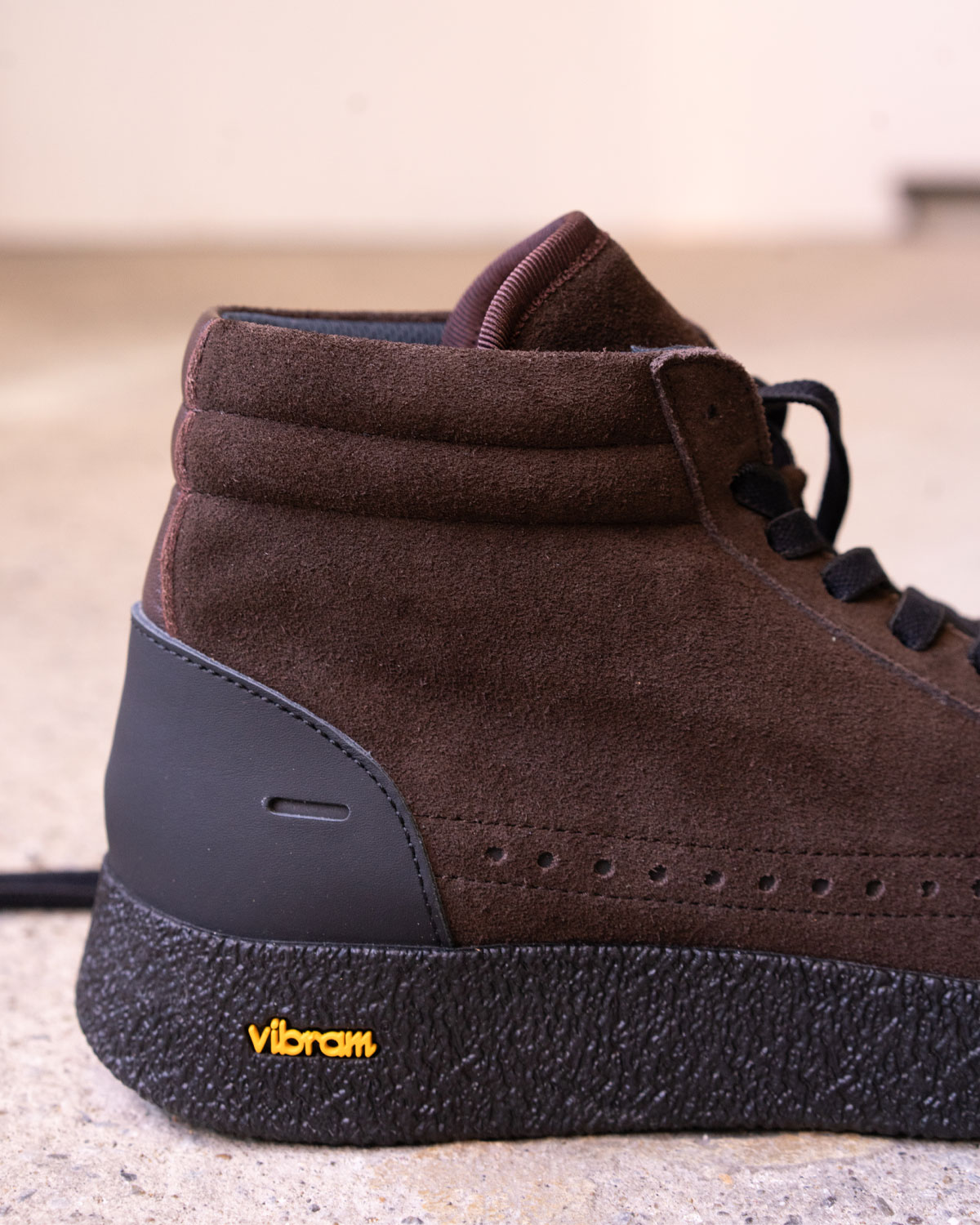 Dark Brown（特徴的なシャフトのデザイン）