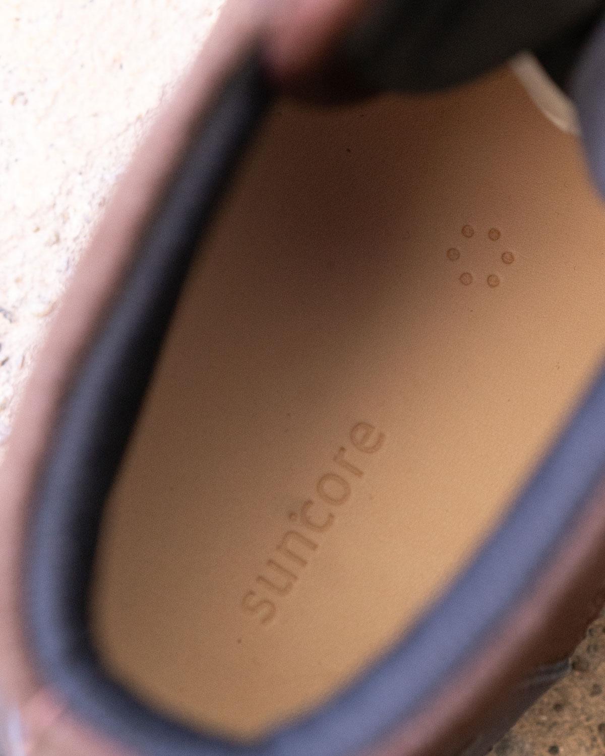 Dark Brown（インソールにはヌメ革を使用しており経年変化を楽しめます）