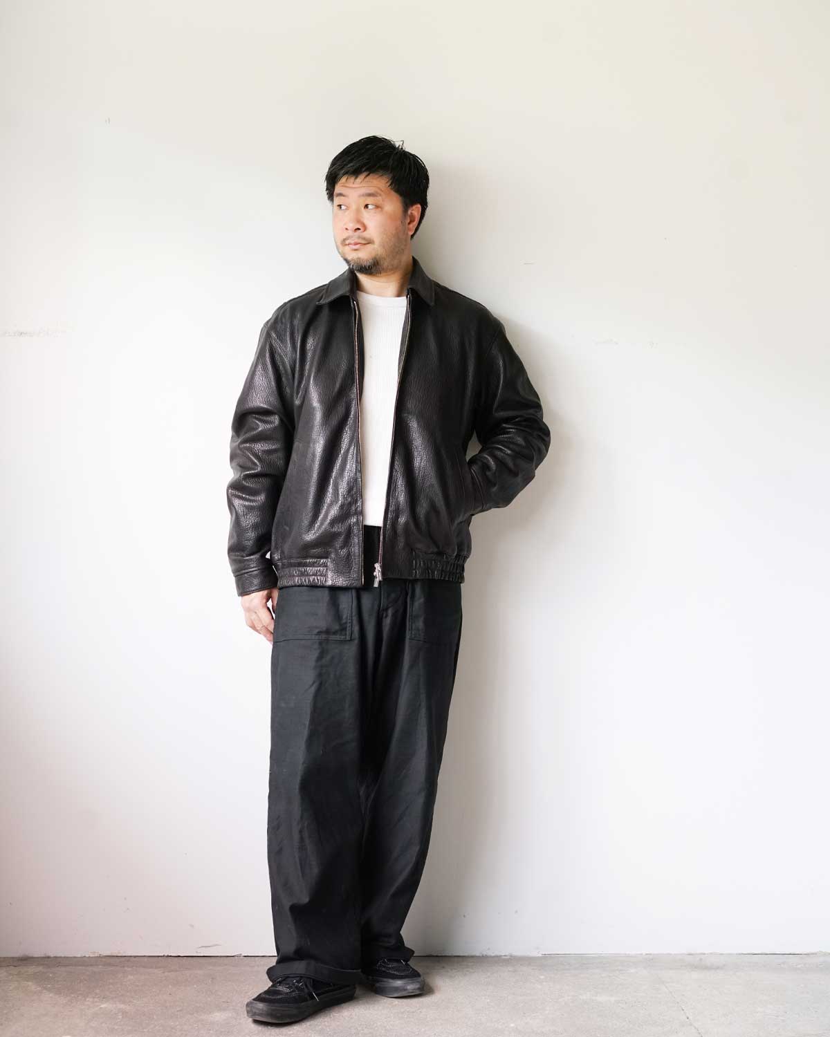BLACK（身長：165cm 66kg　着用サイズ：M）