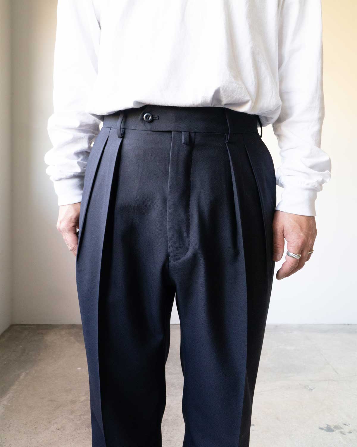 NAVY（165cm66kg46サイズ正面）