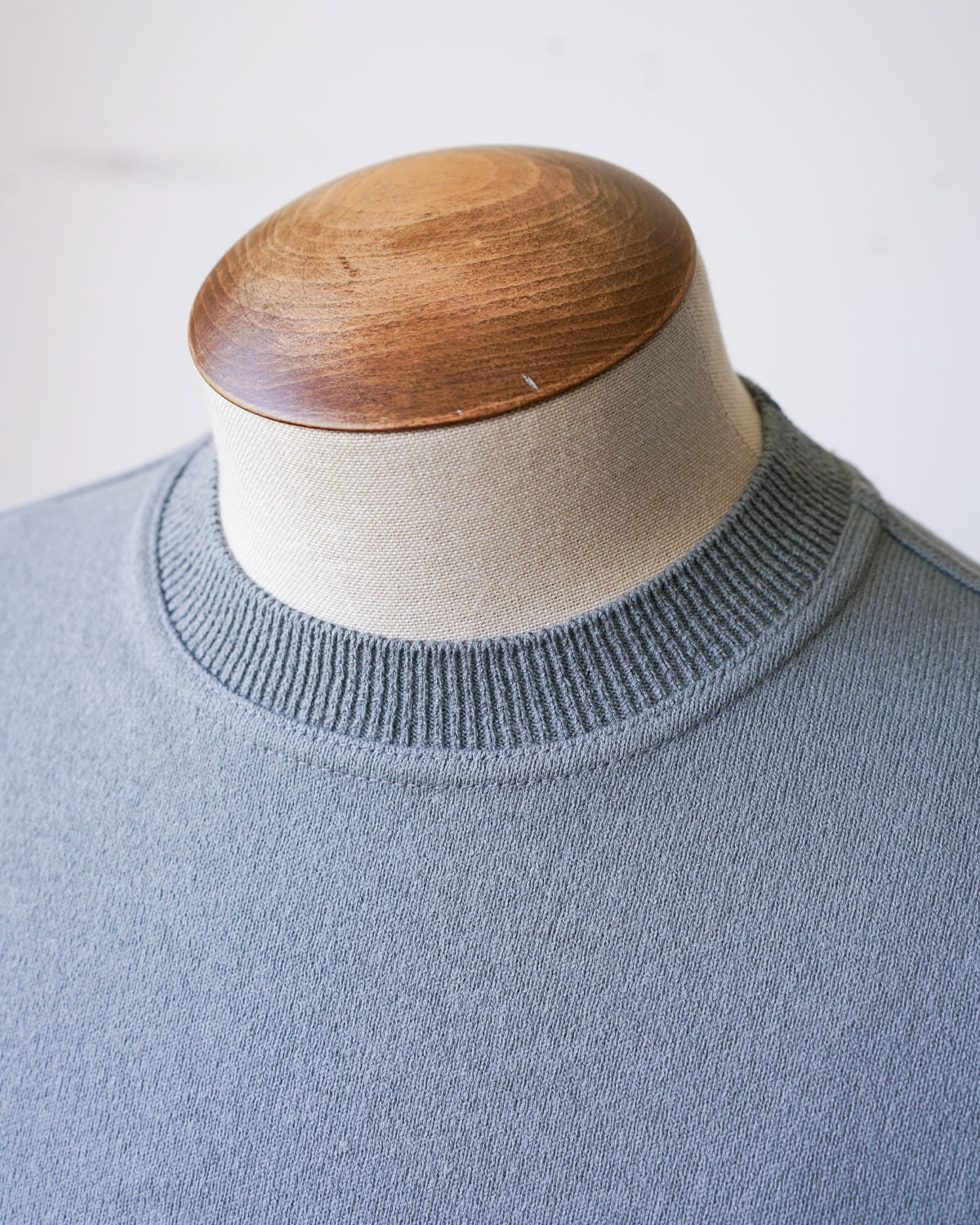 GRAY(しっかり詰まったネック)