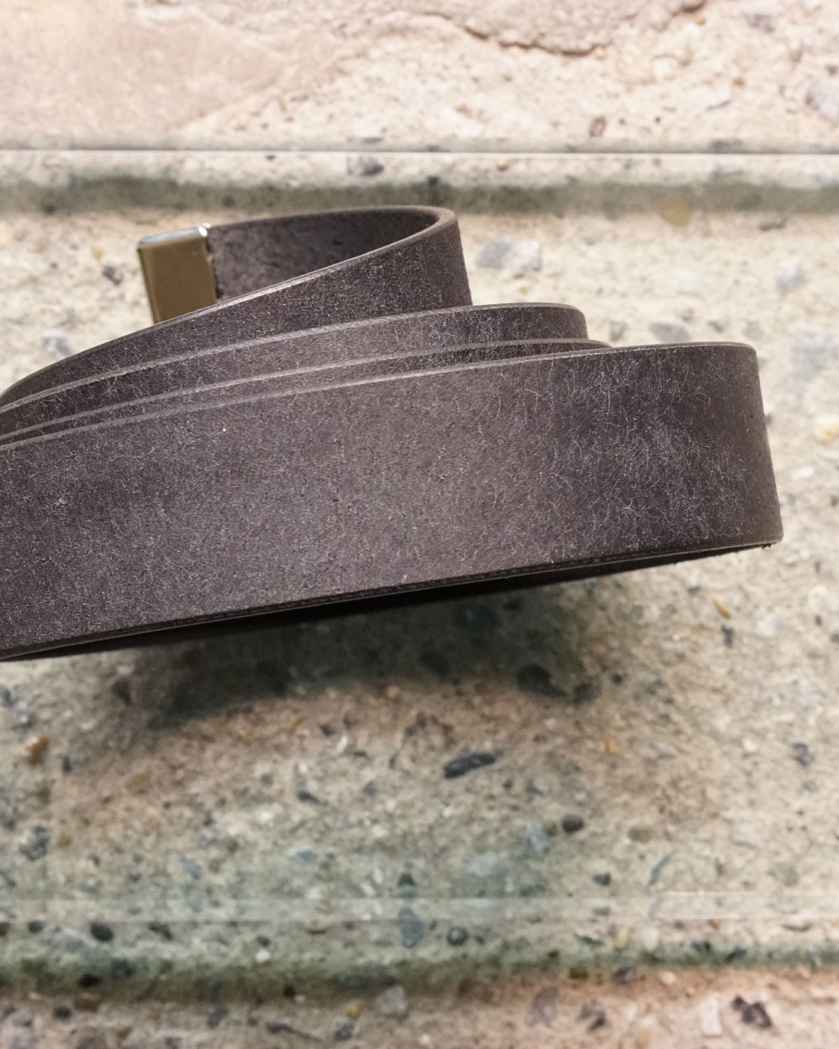 BLACK(唯一無二な静かで力強い表情のプエブロレザー)