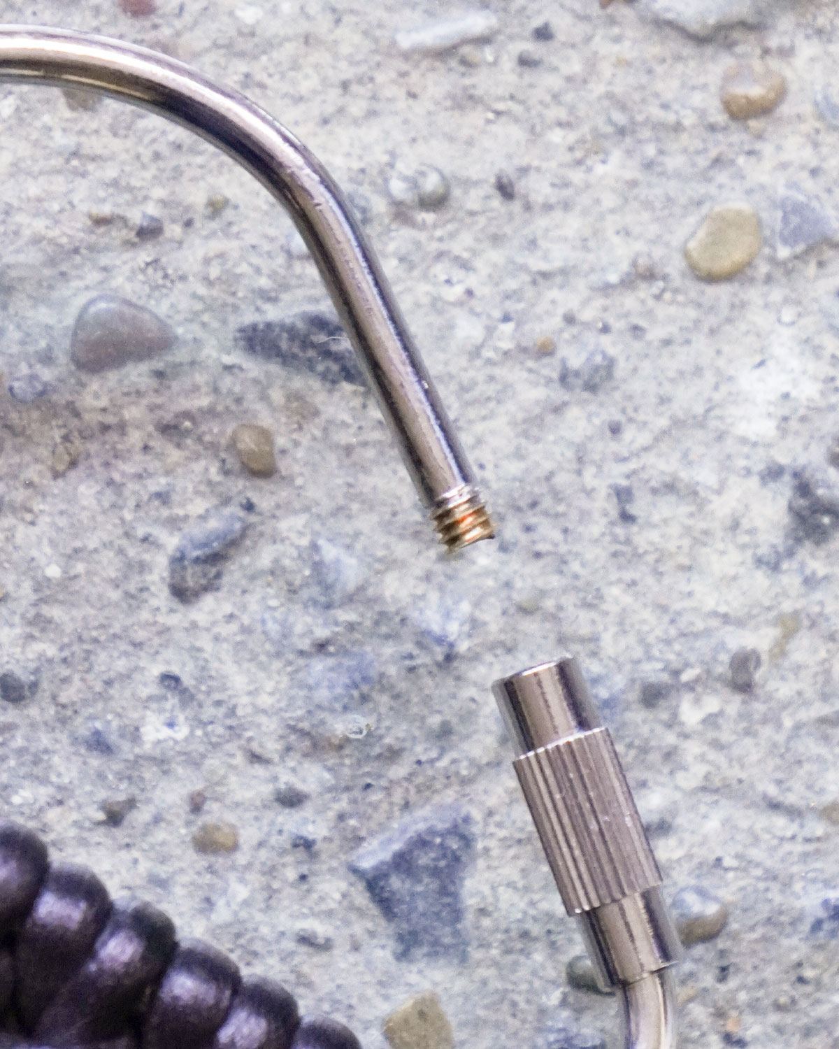 KUMIHIMO CARABINER（HI02） - black