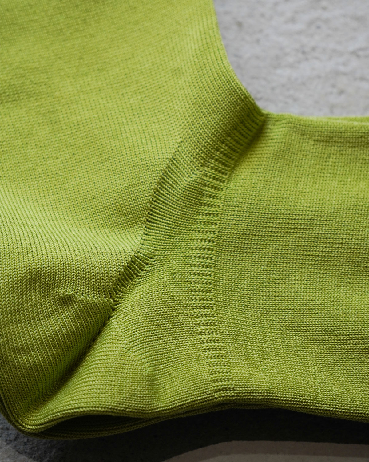 GREEN(踵が立体構造で靴の中でズレることがなく抜群に履きやすいです)