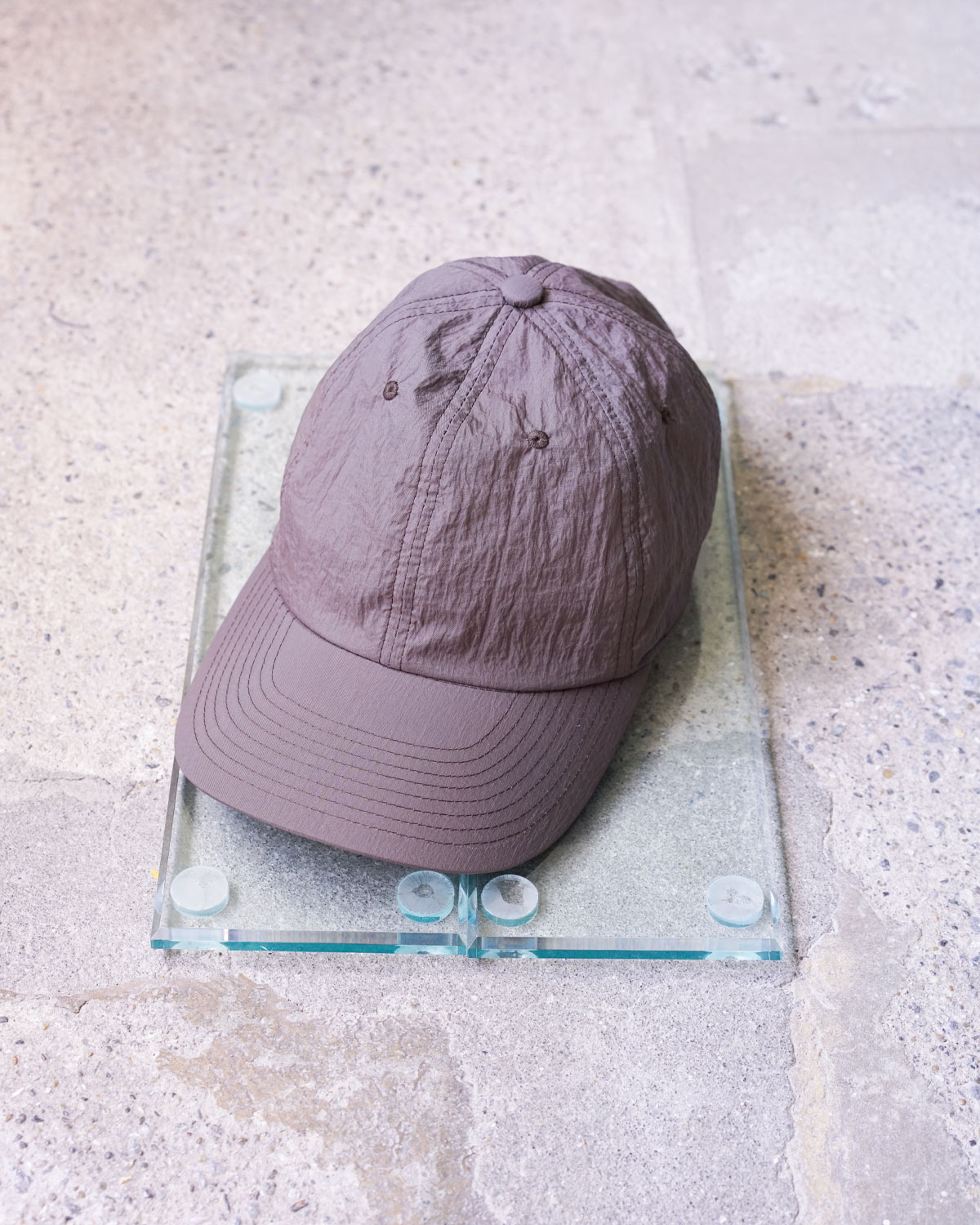SHRINK TAFFETA 6 PANEL CAP  -umber-