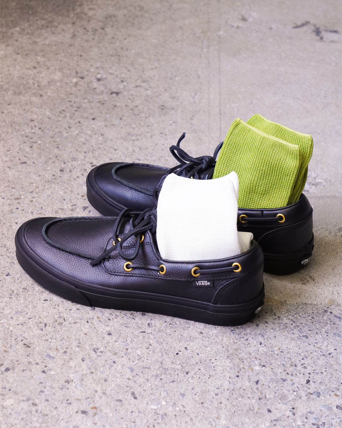 BLACK（インソールにもVANSのロゴ）