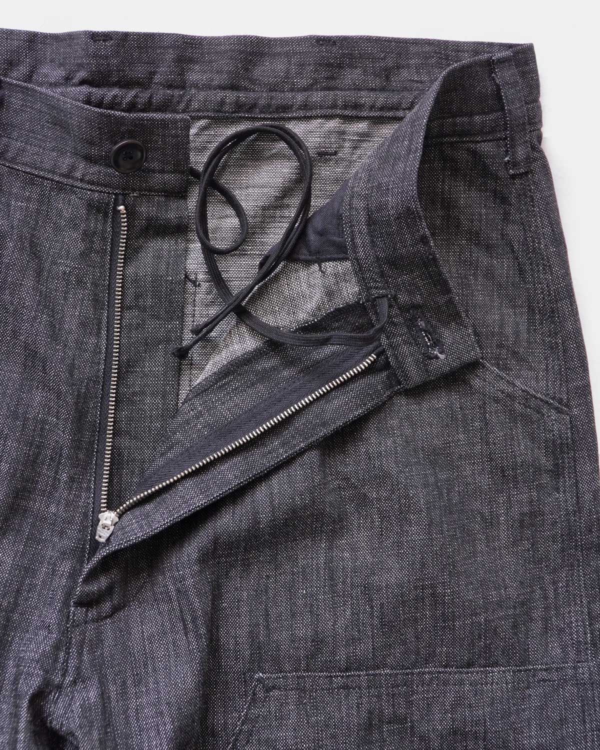 BLACK（前立てはジッパーフライ）