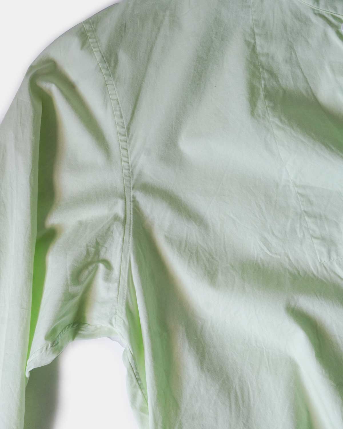 LIME(アームホールは広めにつくので快適です)