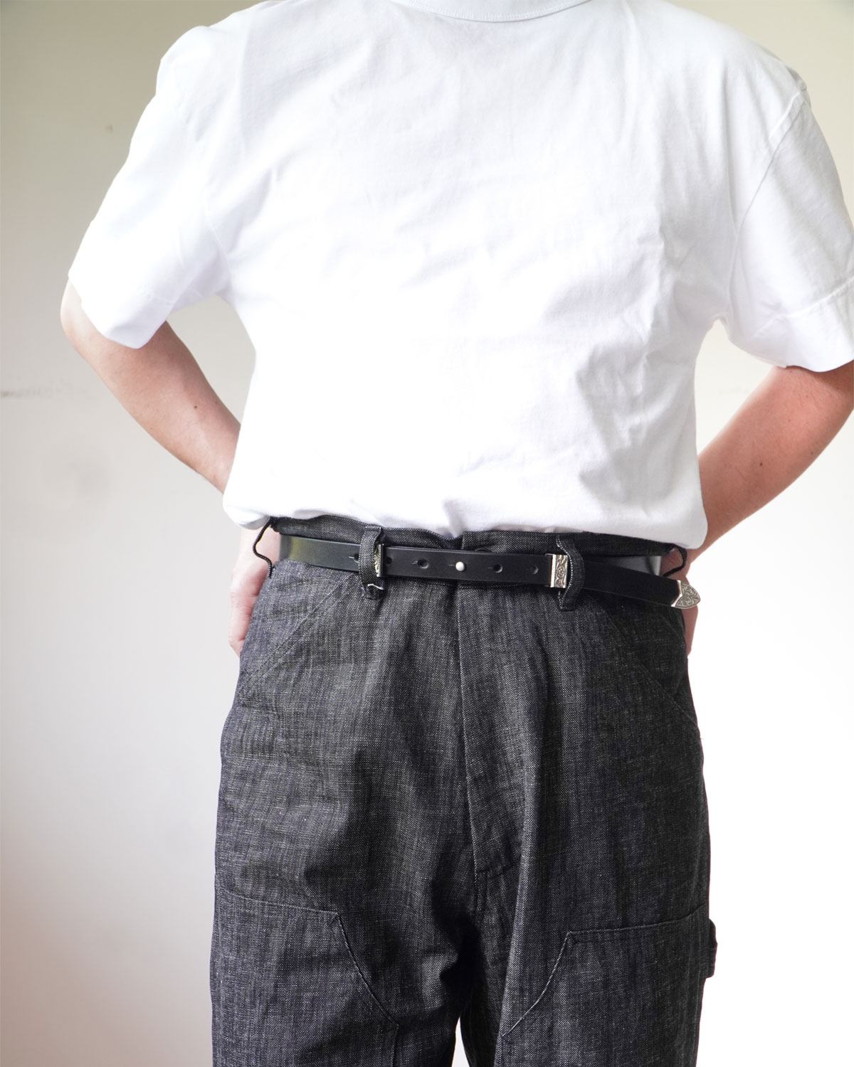 BLACK(ブラック系のパンツとの相性ももちろん良いです。)