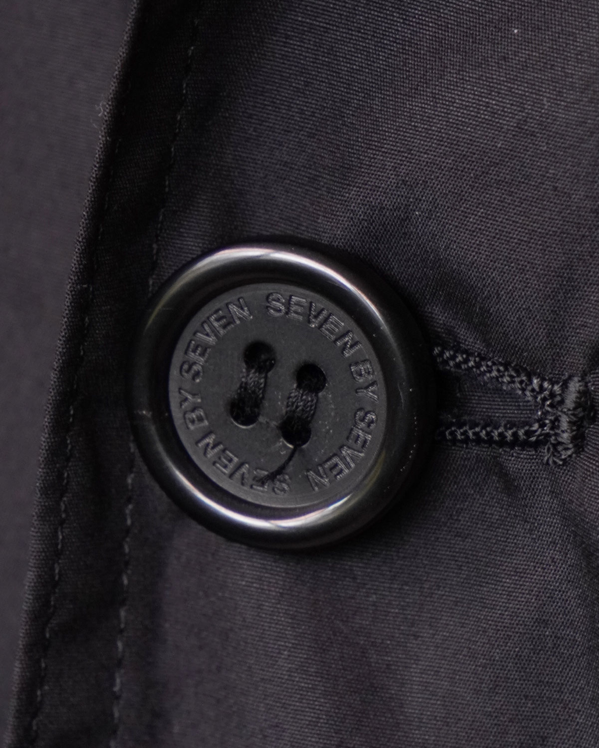 BLACK（SEVEN BY SEVENの刻印入りの水牛ボタン）