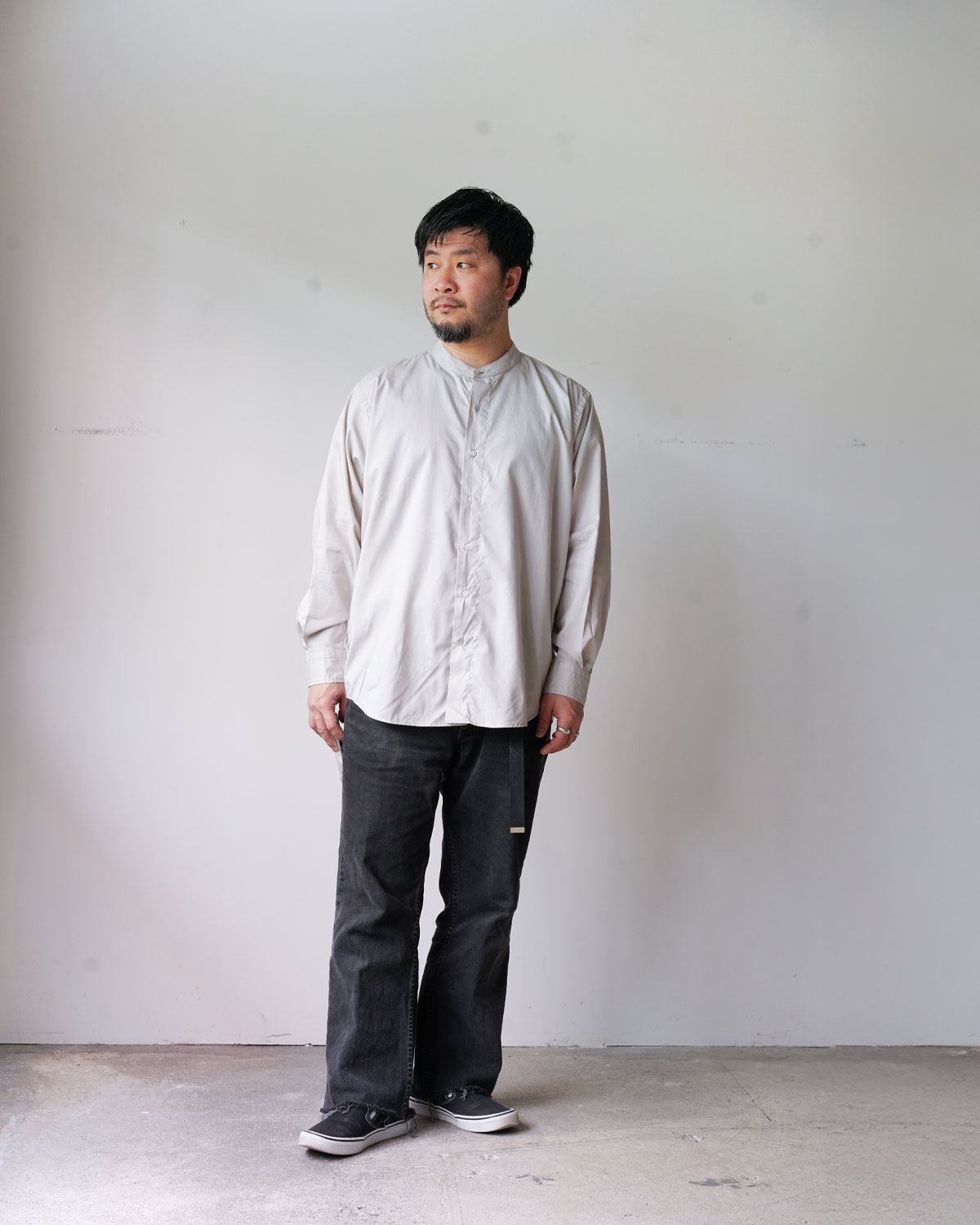 Light Gray（165cm66kgでサイズ５を着用）