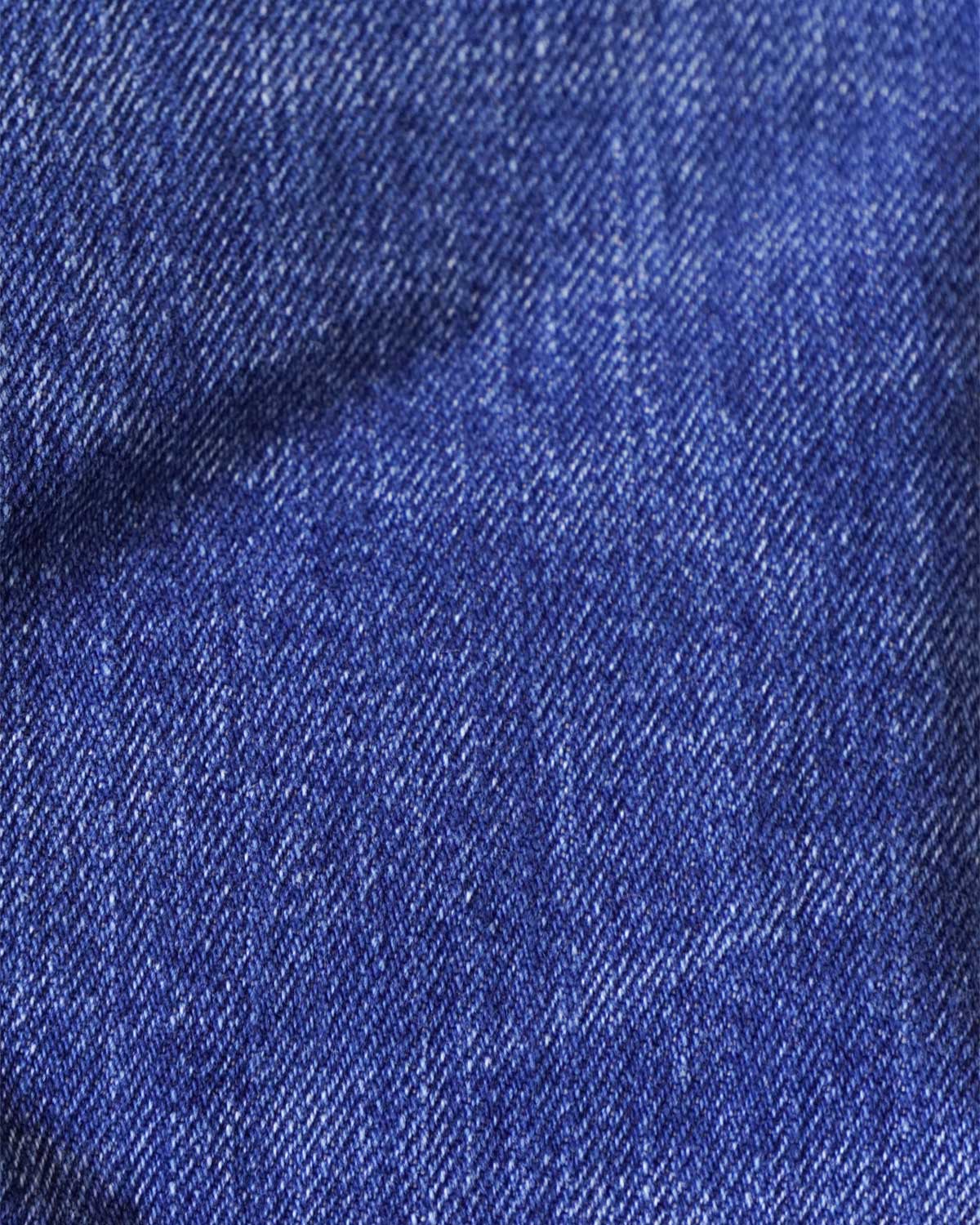 Medium Blue(ヒゲやハチノスなども再現されていますが、滑らかで穿きやすい生地です)