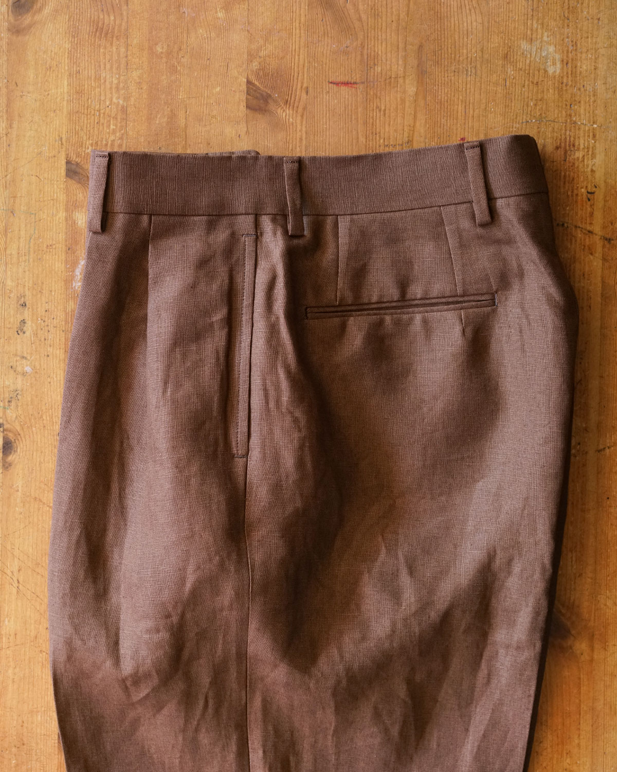 Brown（腰回りにゆとりがありストンと落ちるWIDEシルエット）