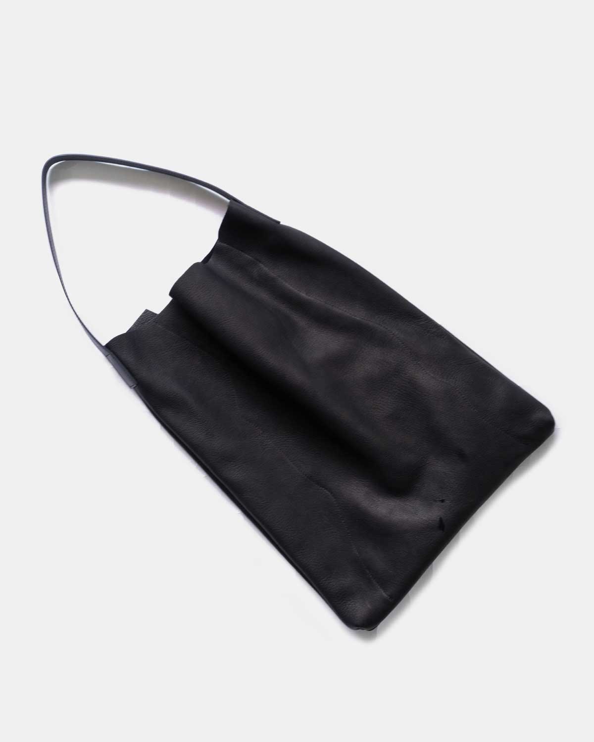 PRIMITIVE ONE SHOULDER BAG -DEER- black