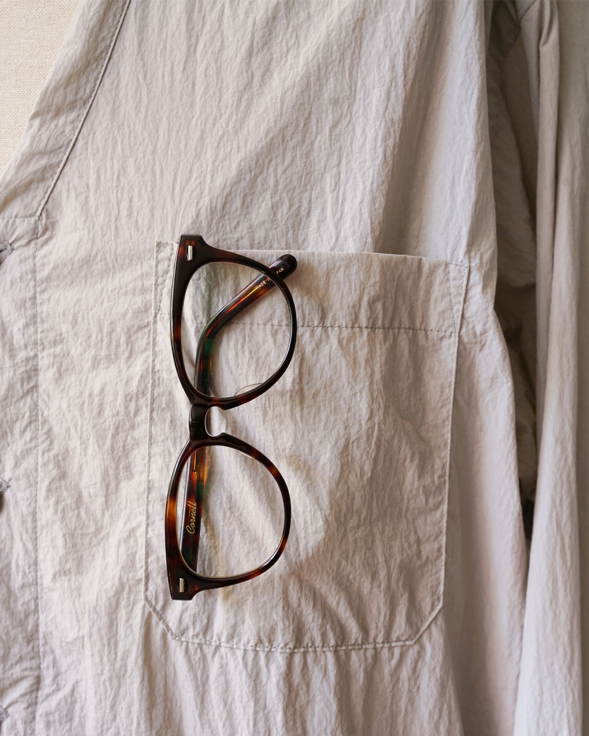 SOWBOW SHIRTS type F cardigan -SHRINKLE NYLON-GREIGE（メガネやサングラスの収まるポケット）