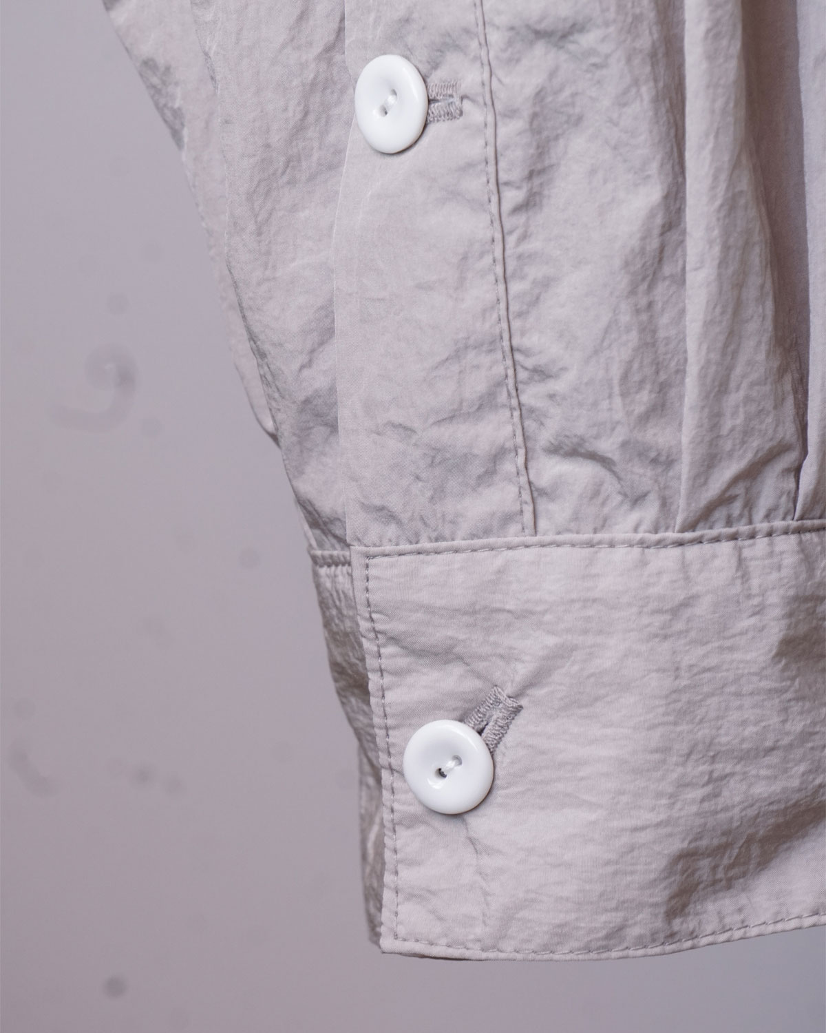 SOWBOW SHIRTS type F cardigan -SHRINKLE NYLON-GREIGE（有田焼の陶器ボタン）