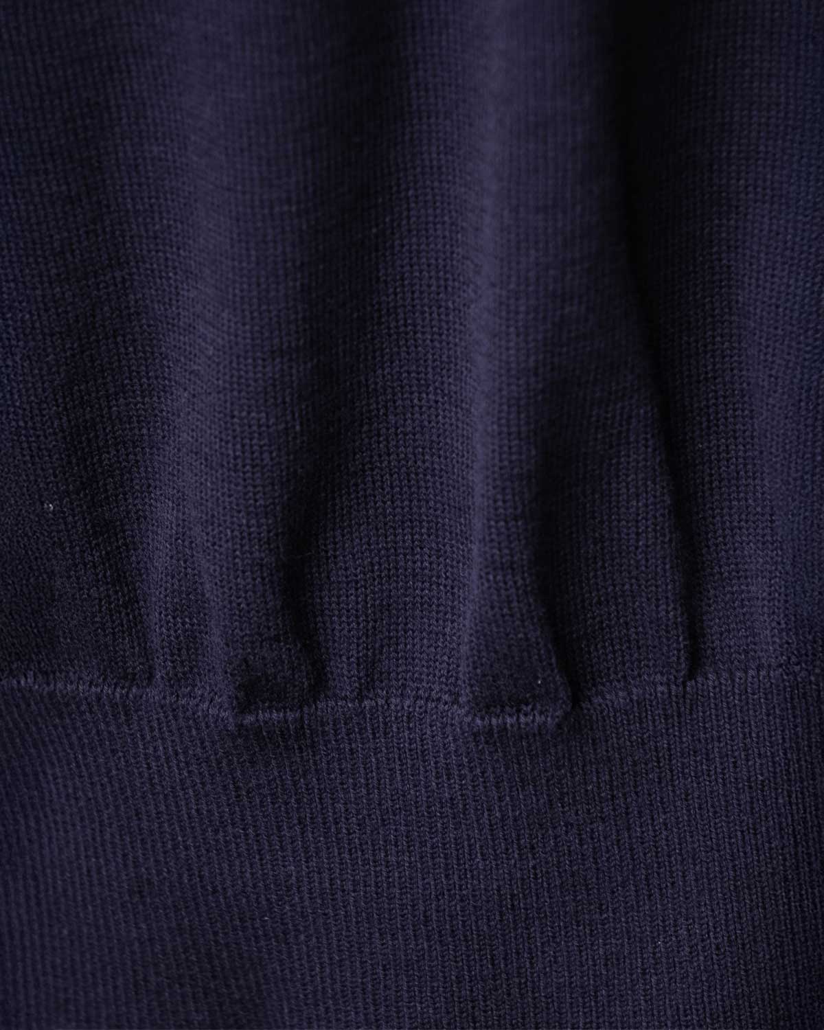 NAVY（毛羽たちの少ないコットンで編み立てた生地）