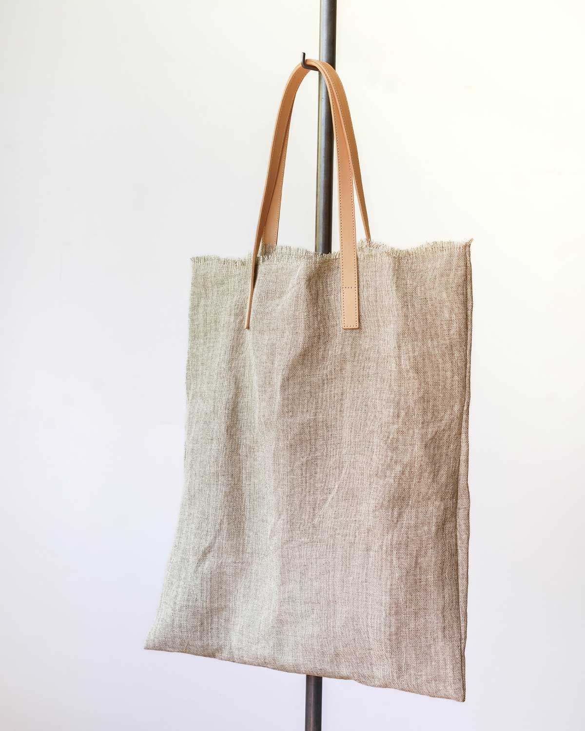 PRIMITIVE TOTE BAG -paper- [natural]