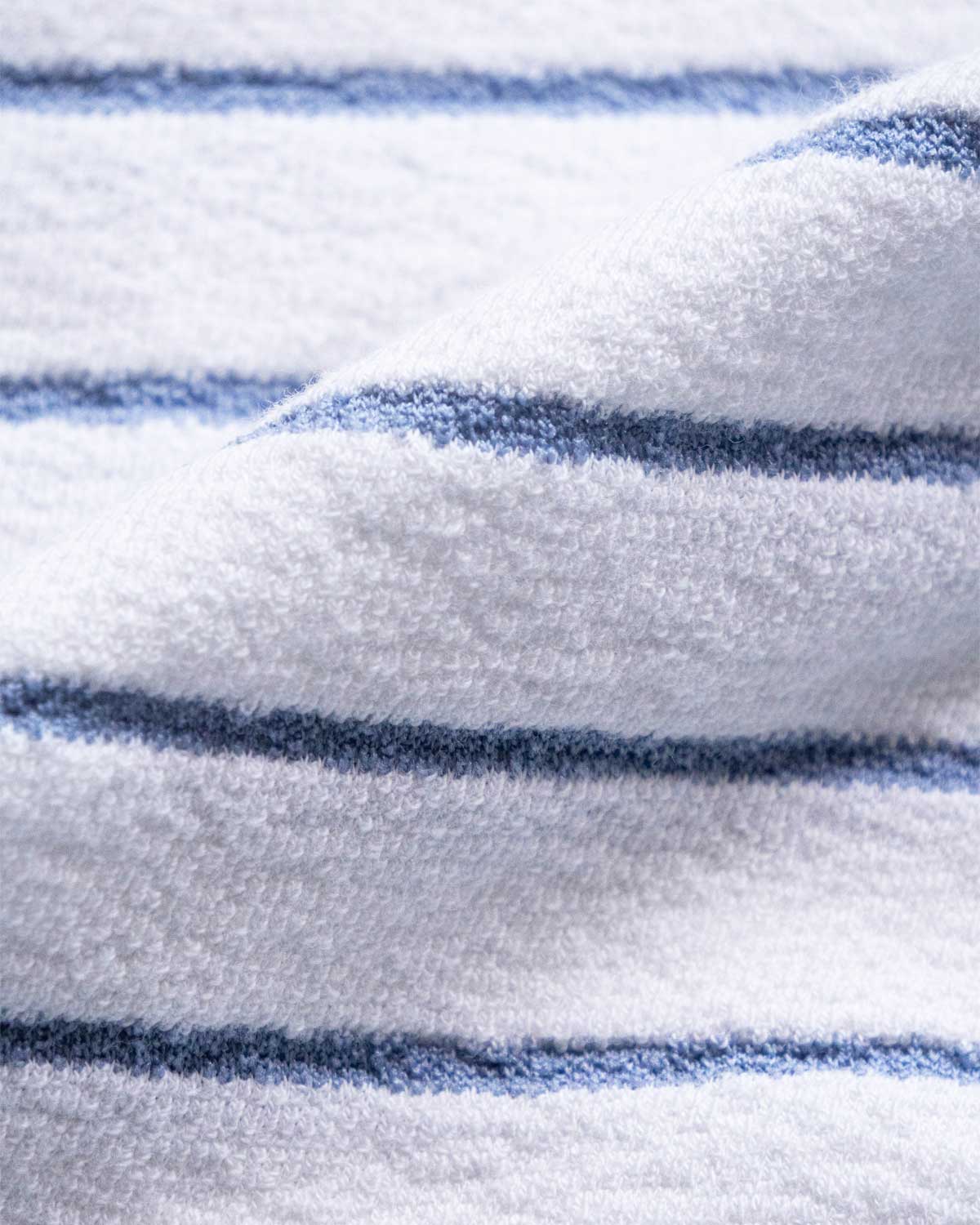 WHITE×BLUE GRAY