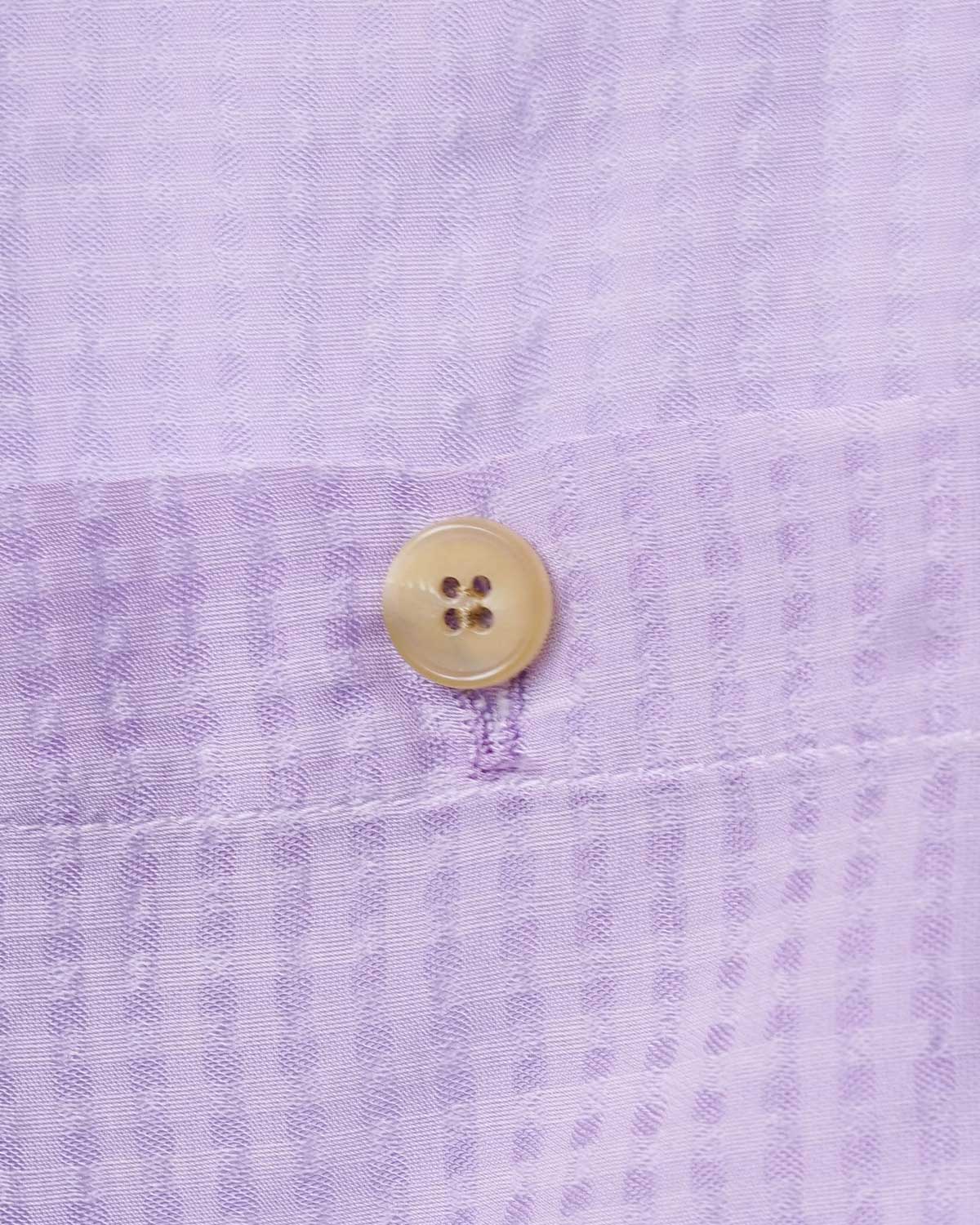 purple（胸ポケットのボタン）