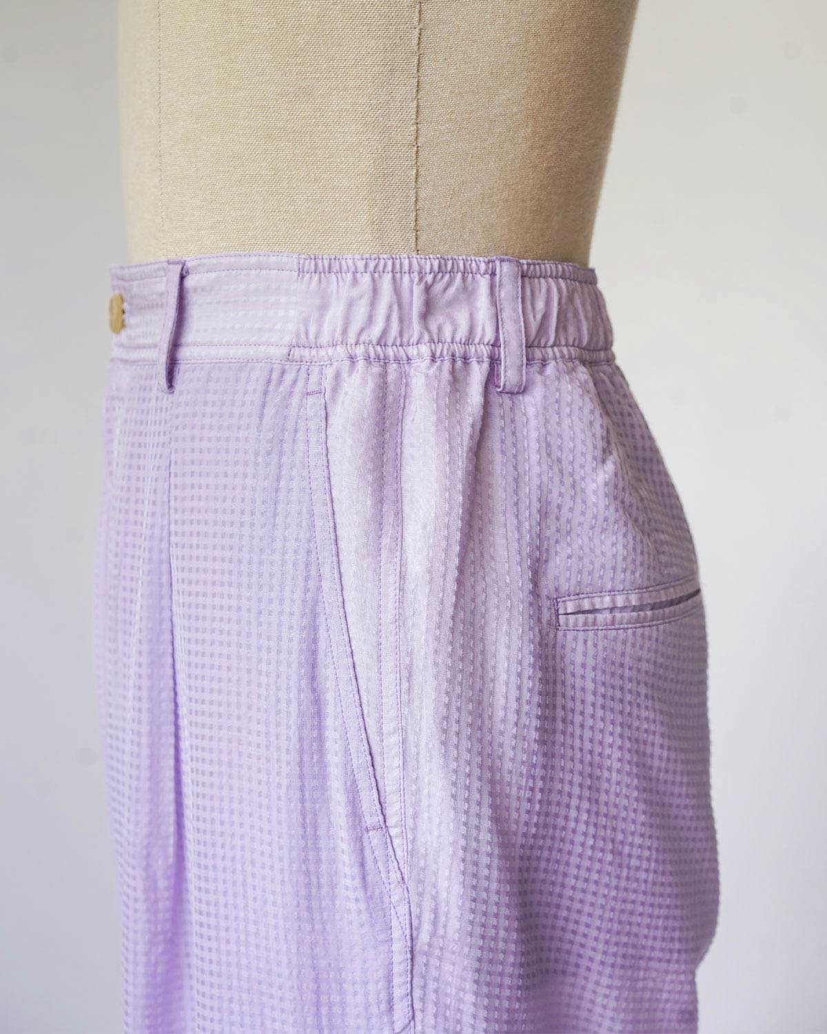 Purple（サイドの後ろ部分からゴムがつくためベルトレスでも快適です）