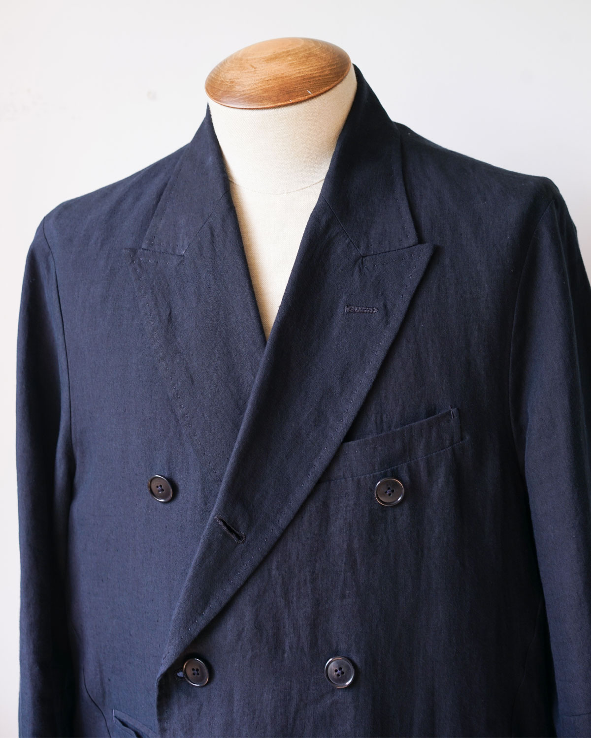 Navy(誠実な印象のVゾーン)