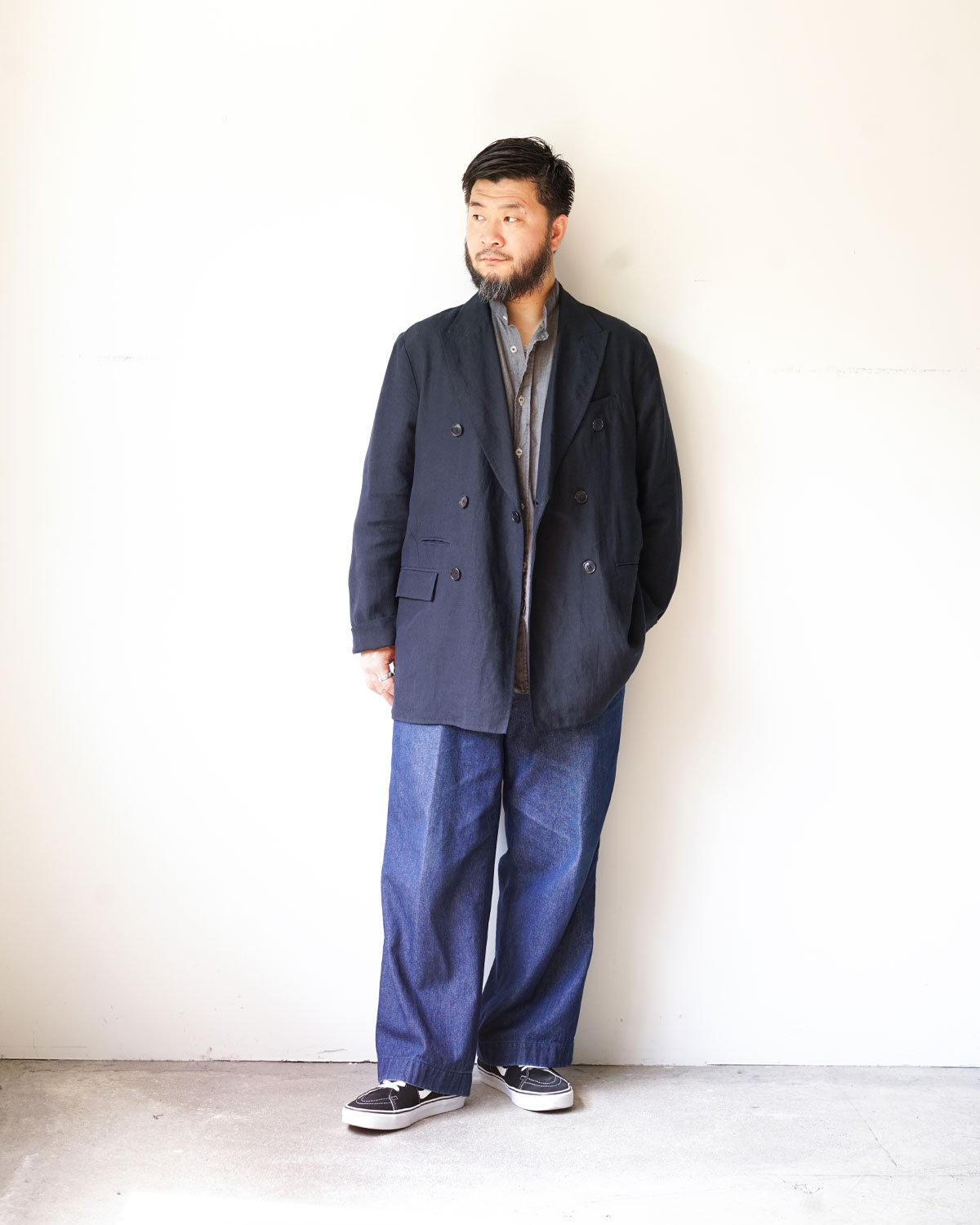 Navy(165cm66kgでサイズ２を着用)