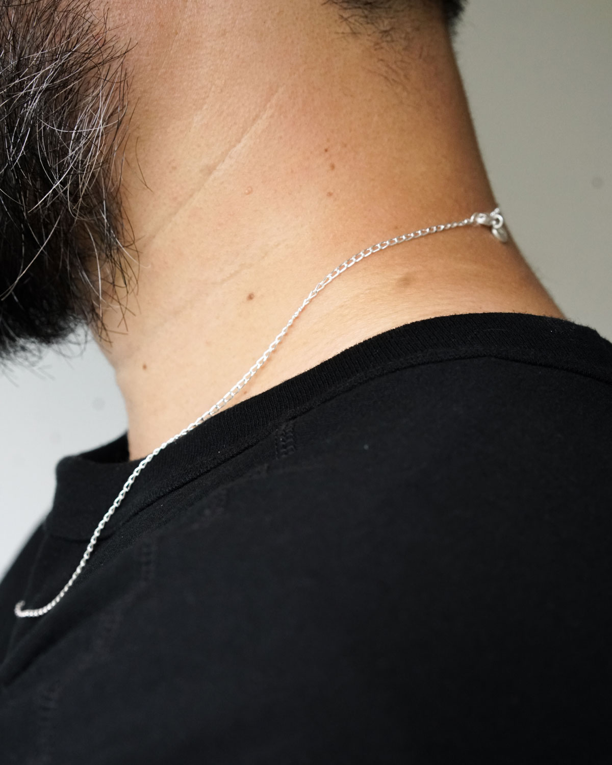 SILVER(LONGサイズは50cm男性着用横面)