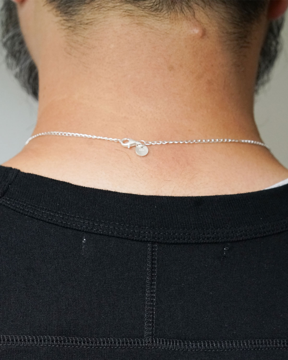 SILVER(LONGサイズは50cm男性着用背面)