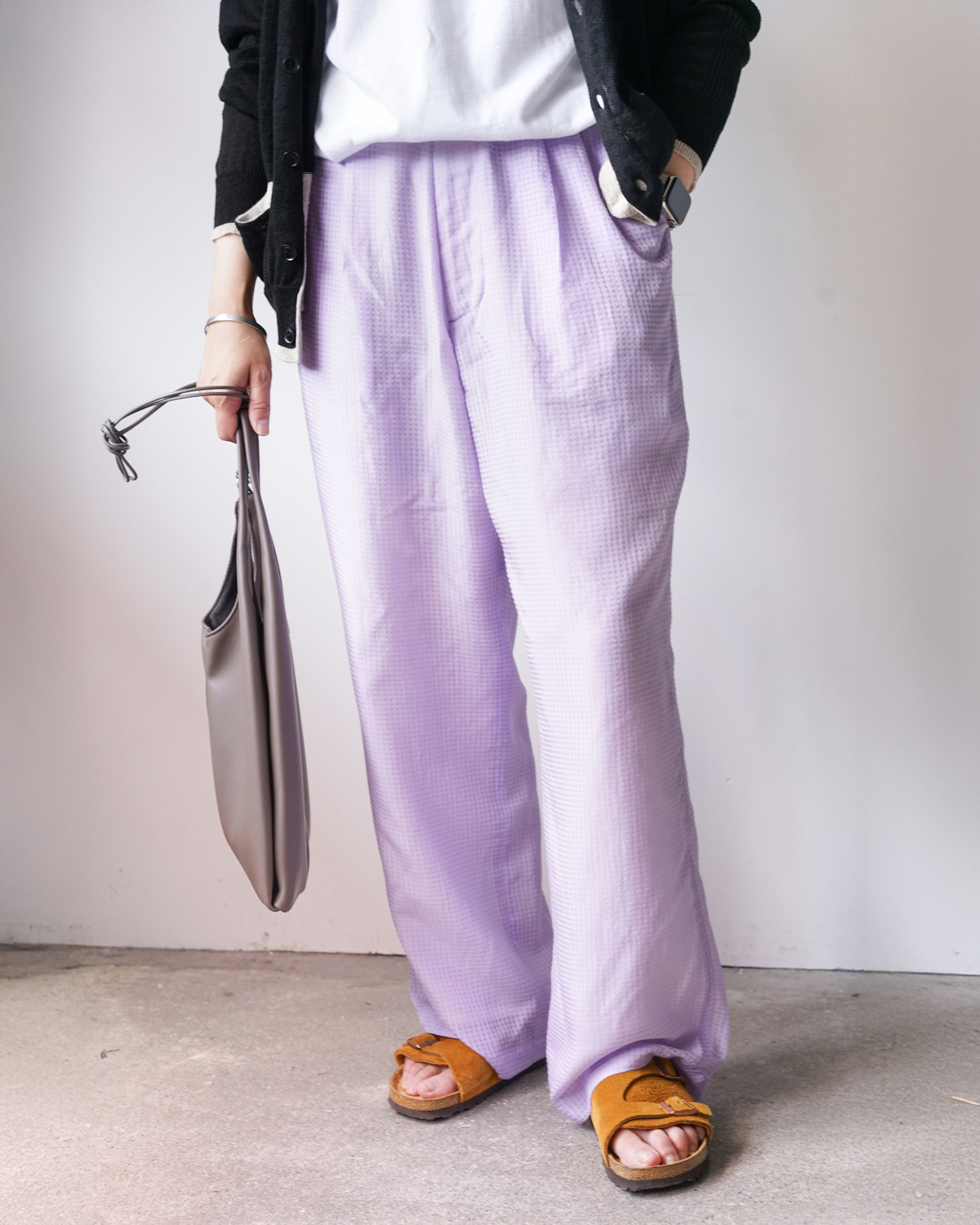 Purple(158cmの女性が(S)サイズを着用)