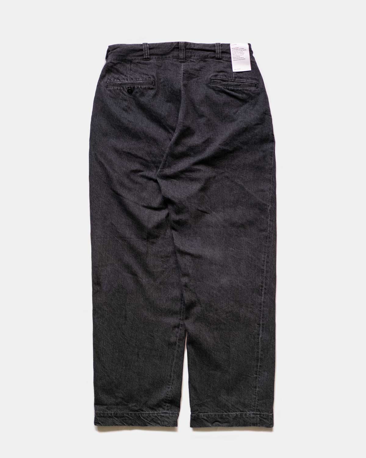 MEDIUM BLACK