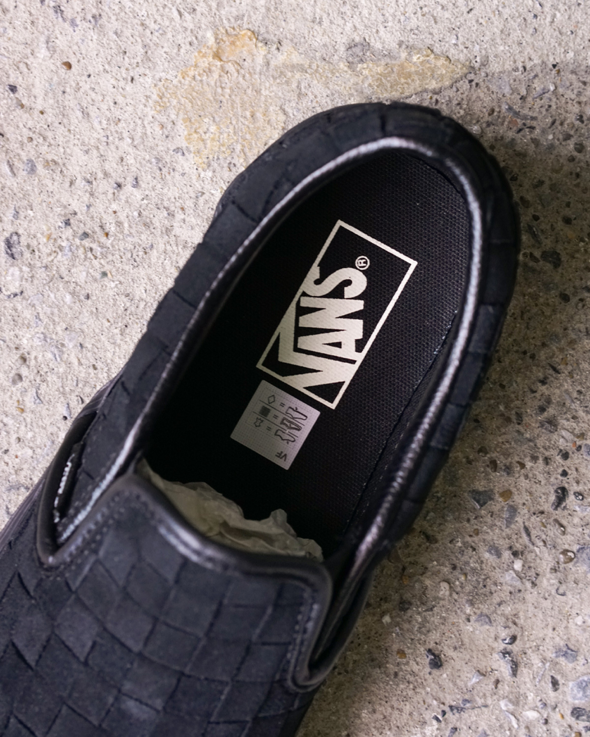 WOVEN SUEDE BLACK(インソールにはVANSロゴが入ります)