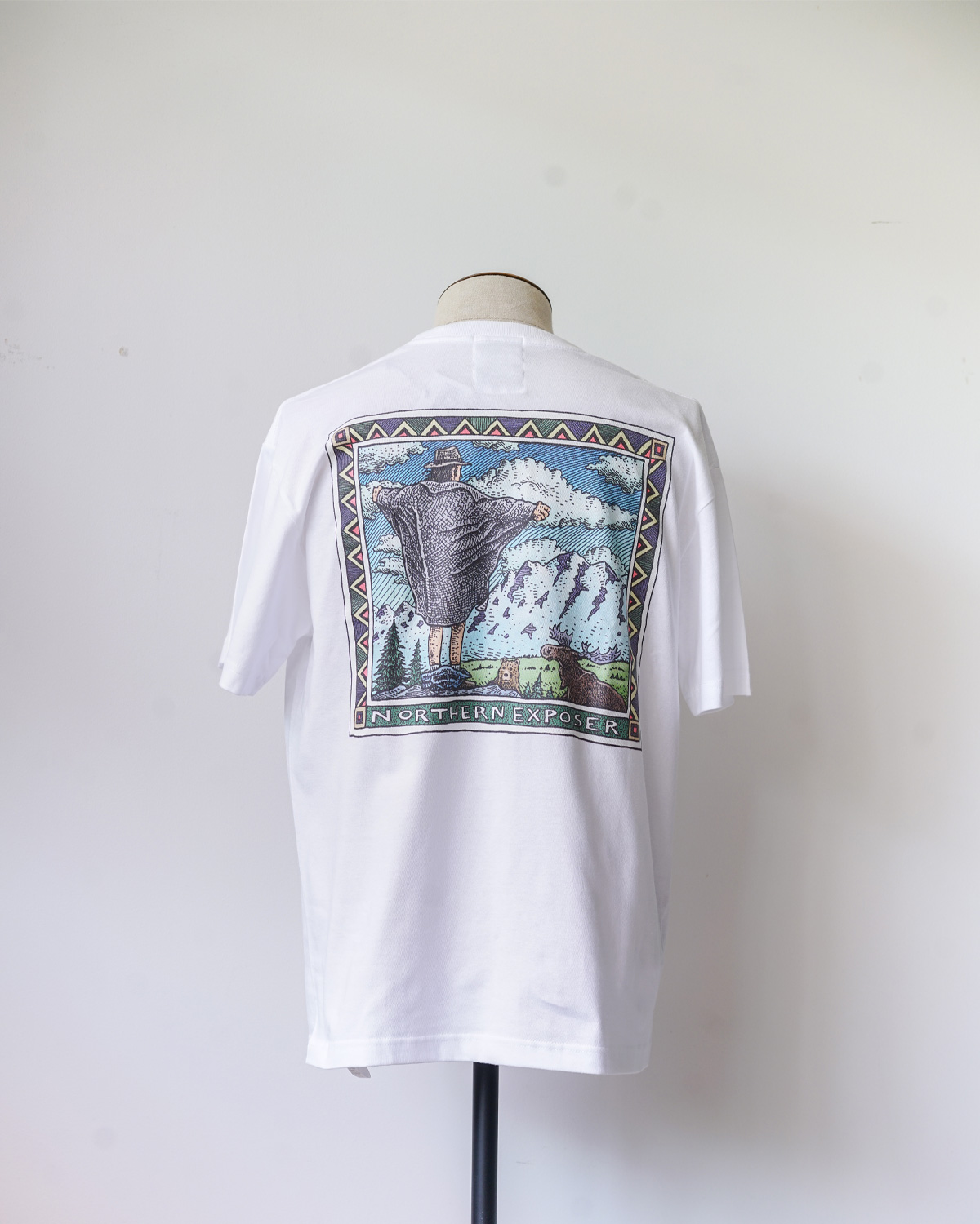 WHITE（バック）