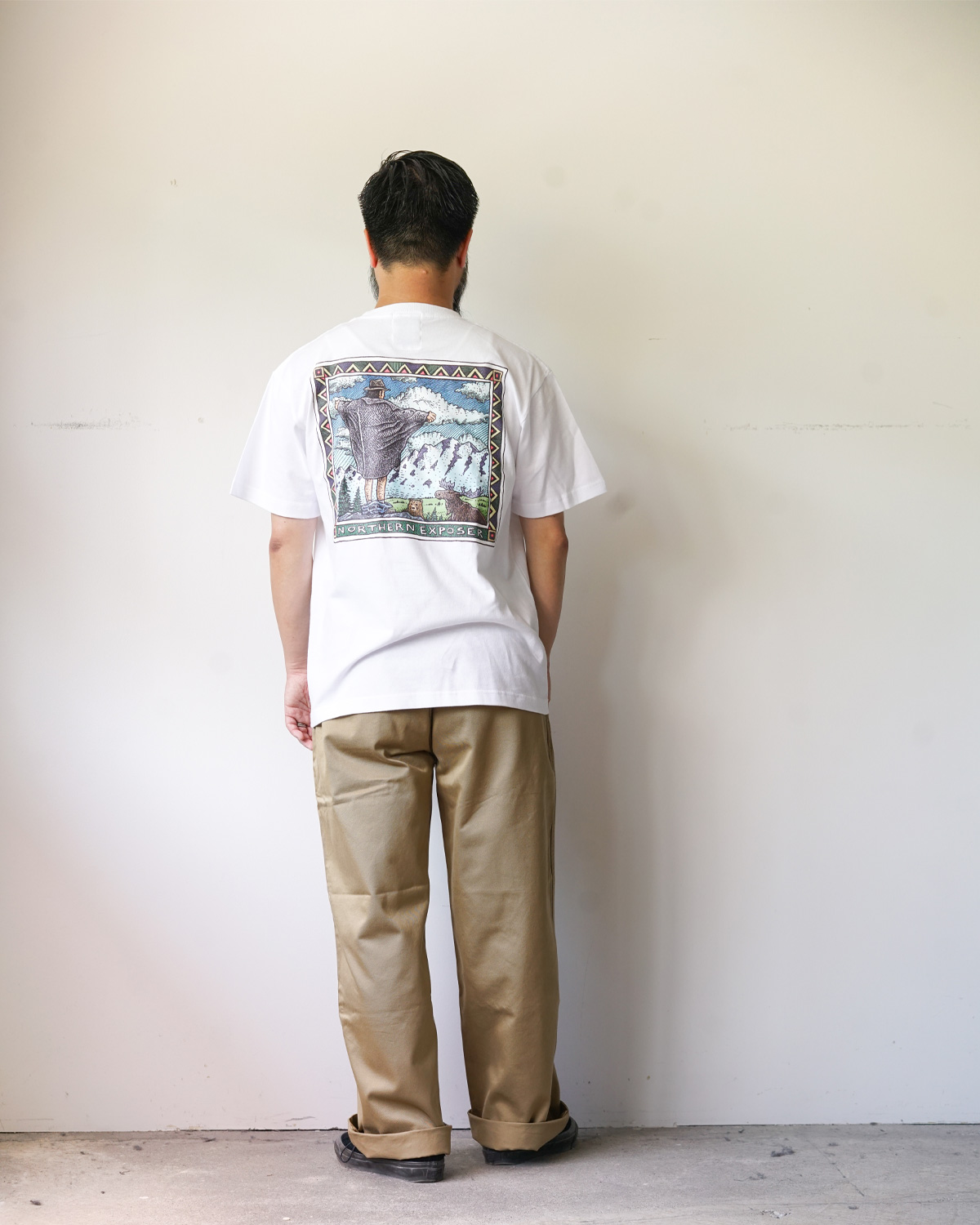 WHITE（165cm66kgでLサイズ着用：背面）