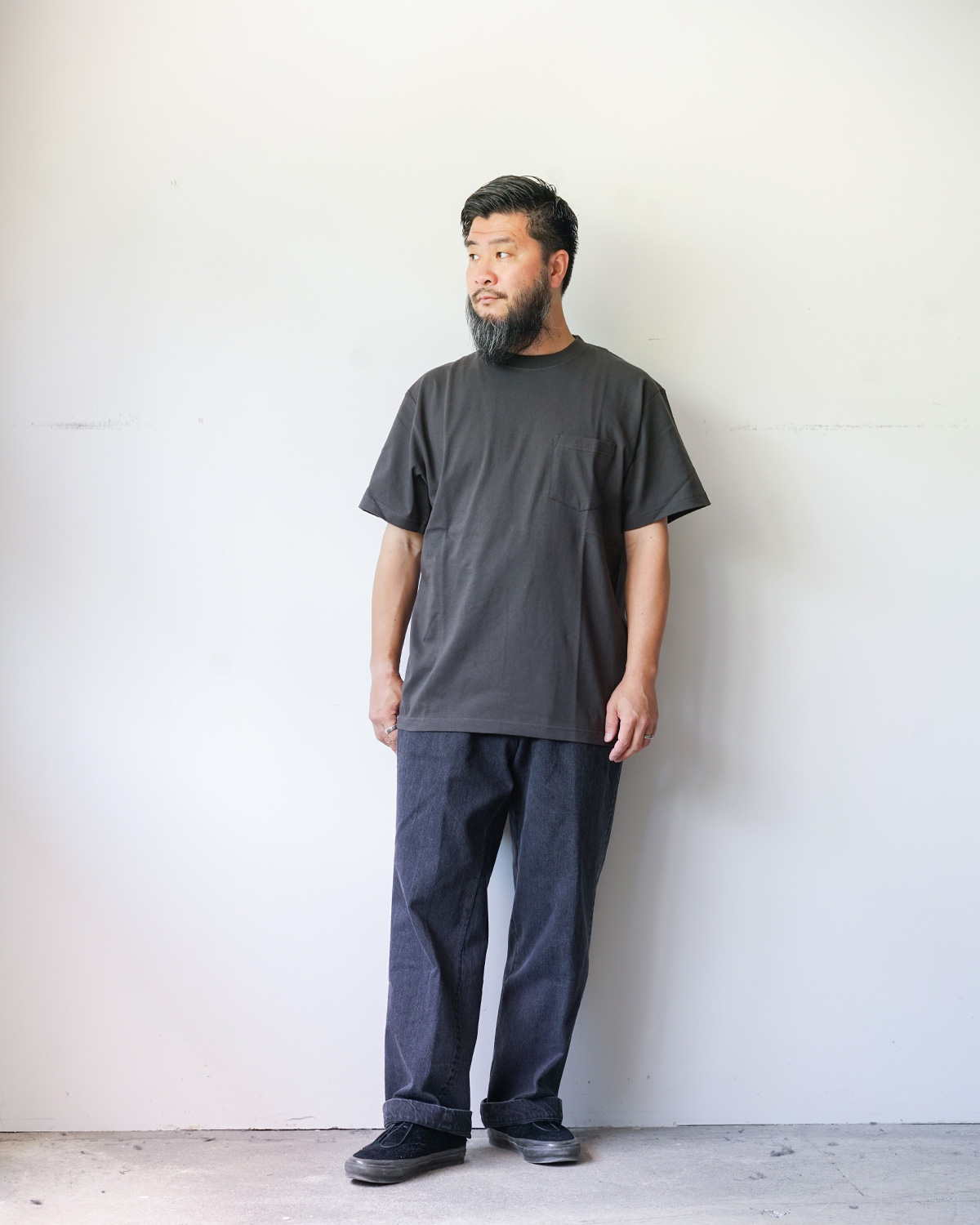 BLACK（165cm66kgでLサイズを着用：正面）