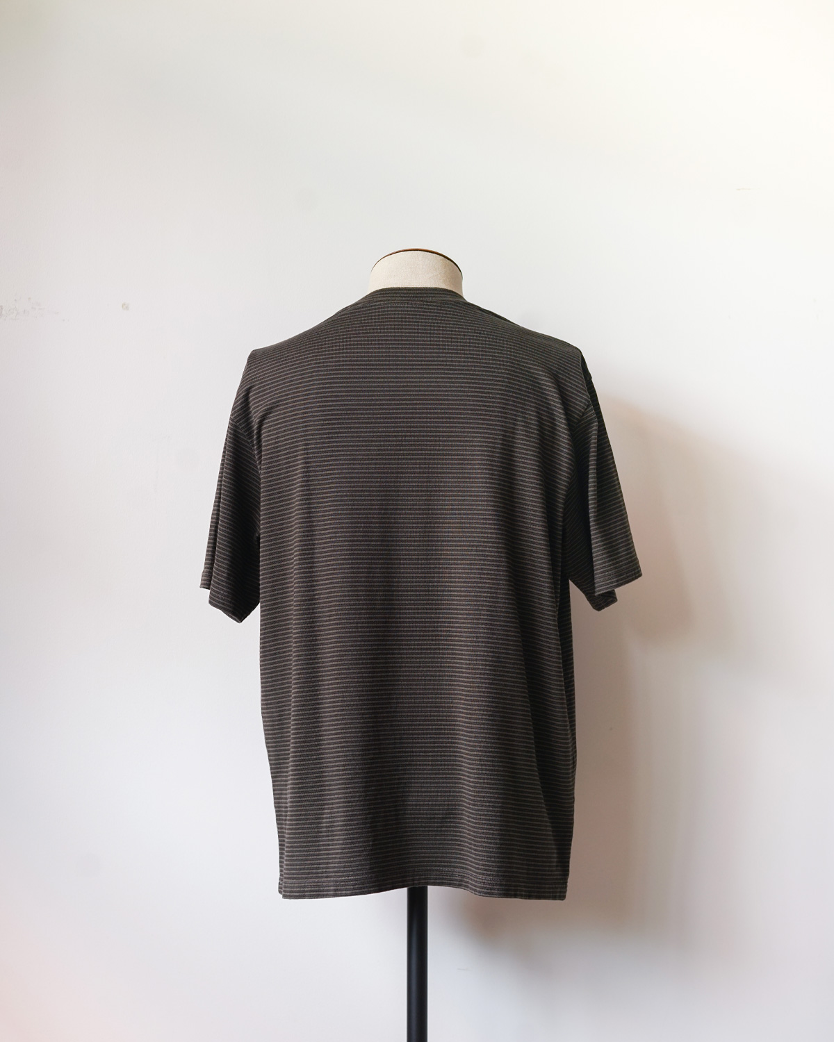 D.GRAY（バック）
