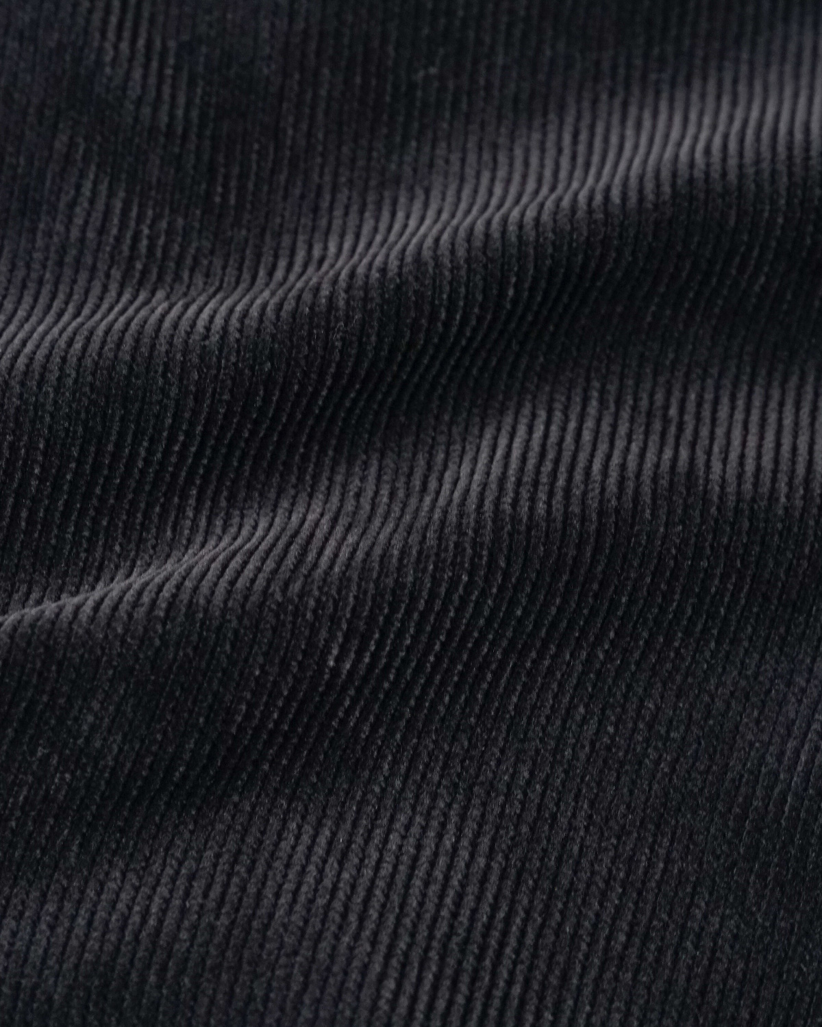 BLACK(なめらかでシルクのような光沢とカシミヤのような肌わさりの唯一無二な素材)
