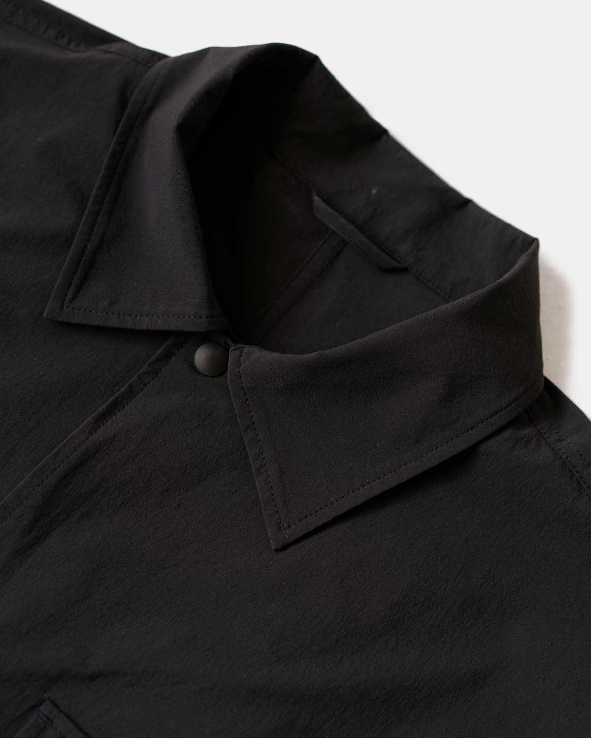 BLACK（フロントはスナップボタン）