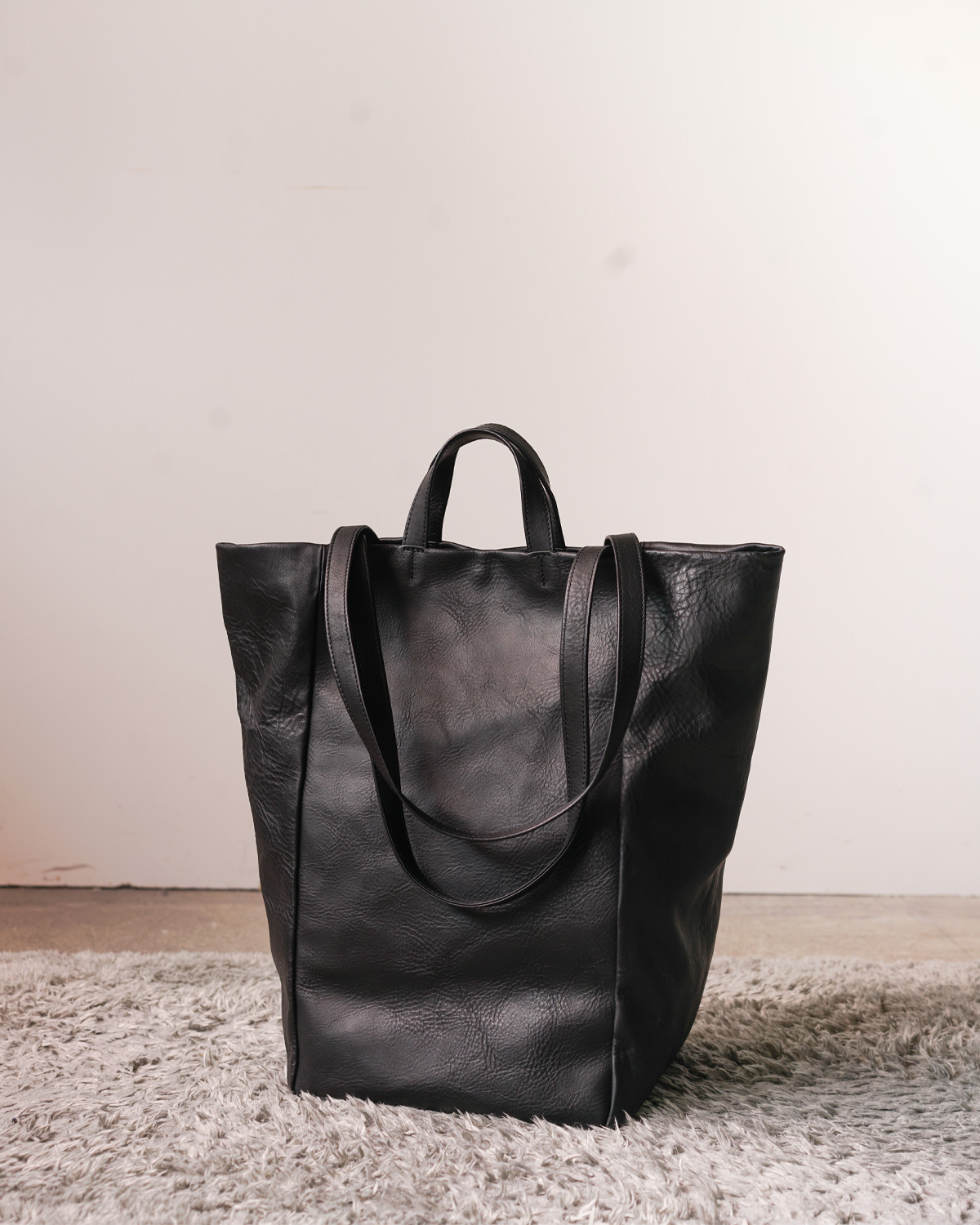 TALL BOX TOTE - Black [HAAL]