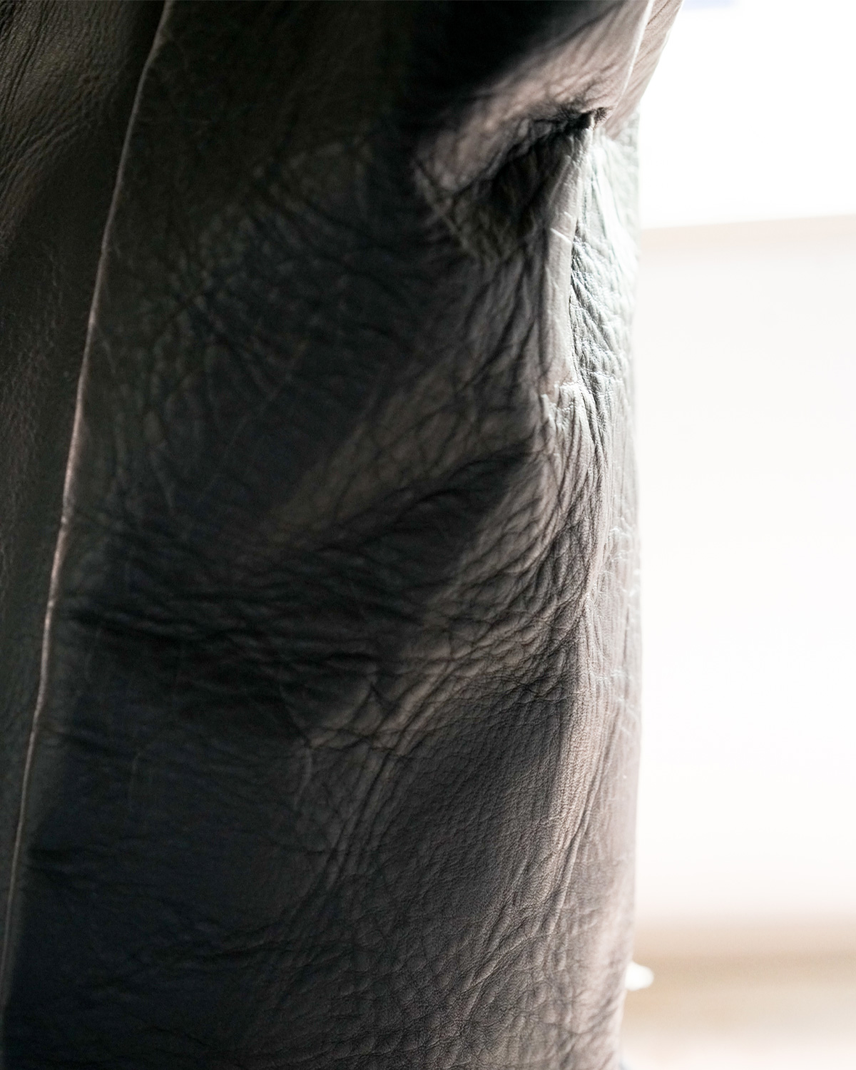 BLACK(自然シボの天然の風合いを生かした革なので個体差が楽しめます)