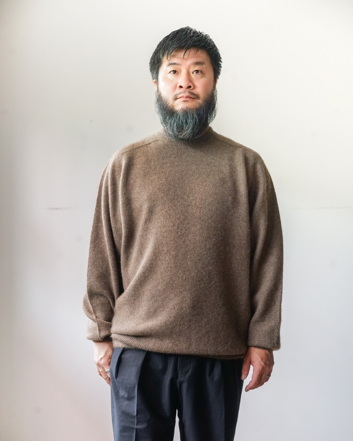 L.Brown（165cm66kgで（３）（L）を着用：正面）