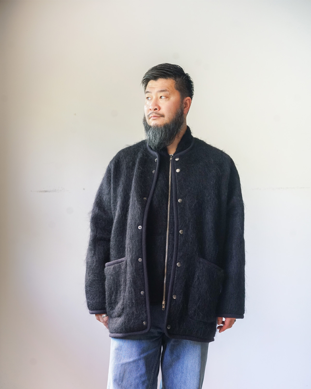 BLACK(165cm66kgでサイズ2を着用しています)