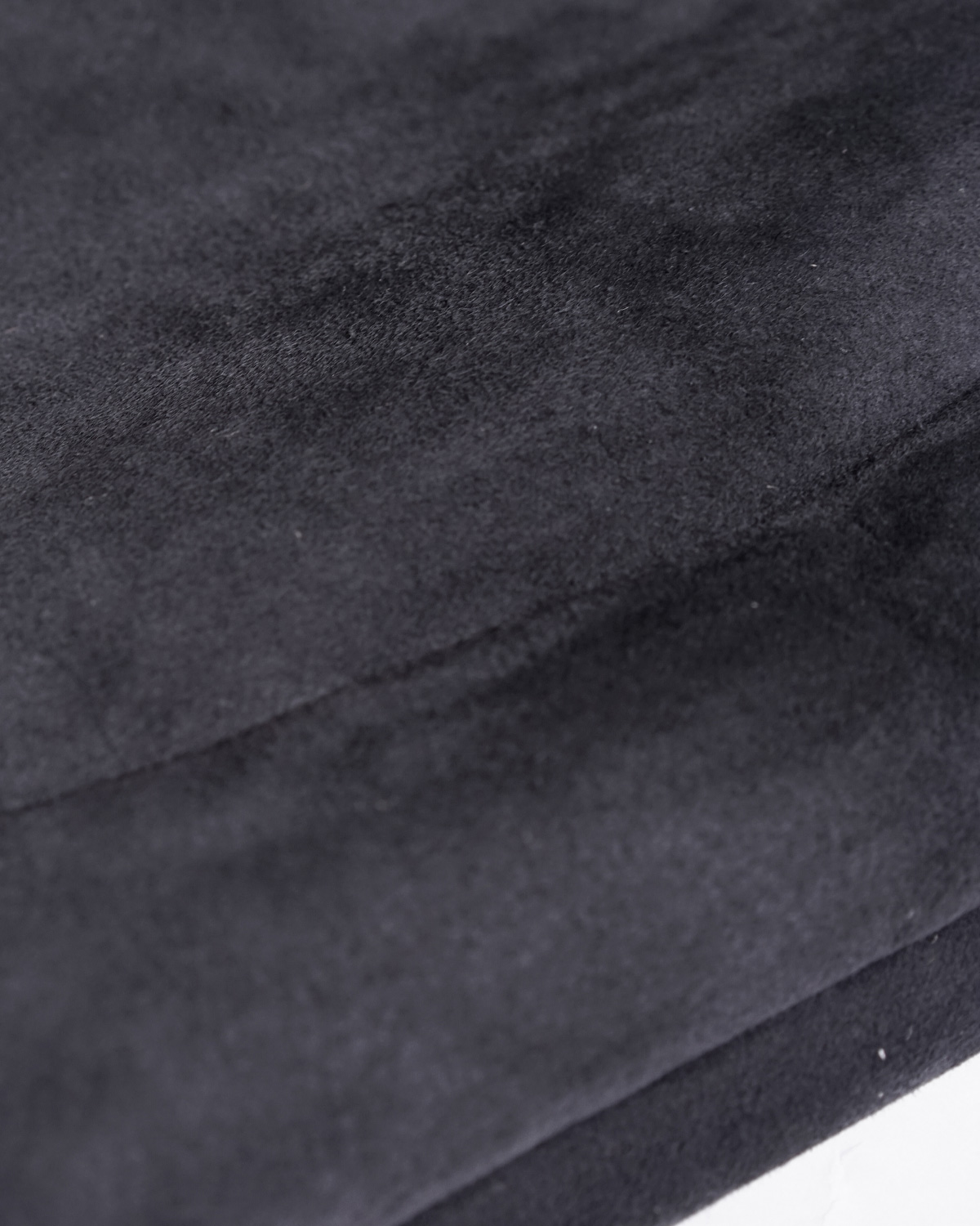 black（オーストラリア産原皮の毛足の短い上質なムートンを使用しております）