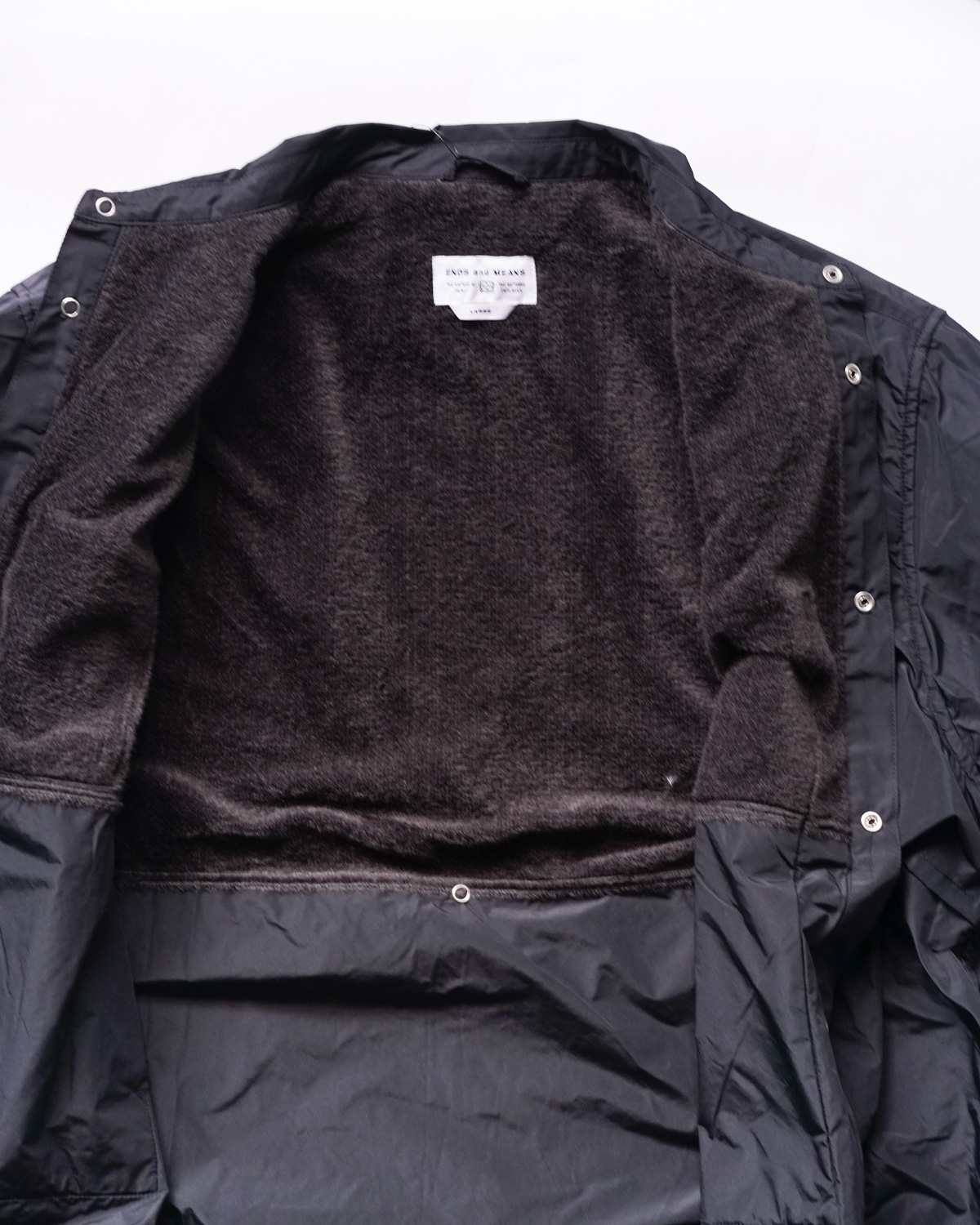 BLACK（前胴から背裏に機能素材オクタがつき、暖かく蒸れにくいです）