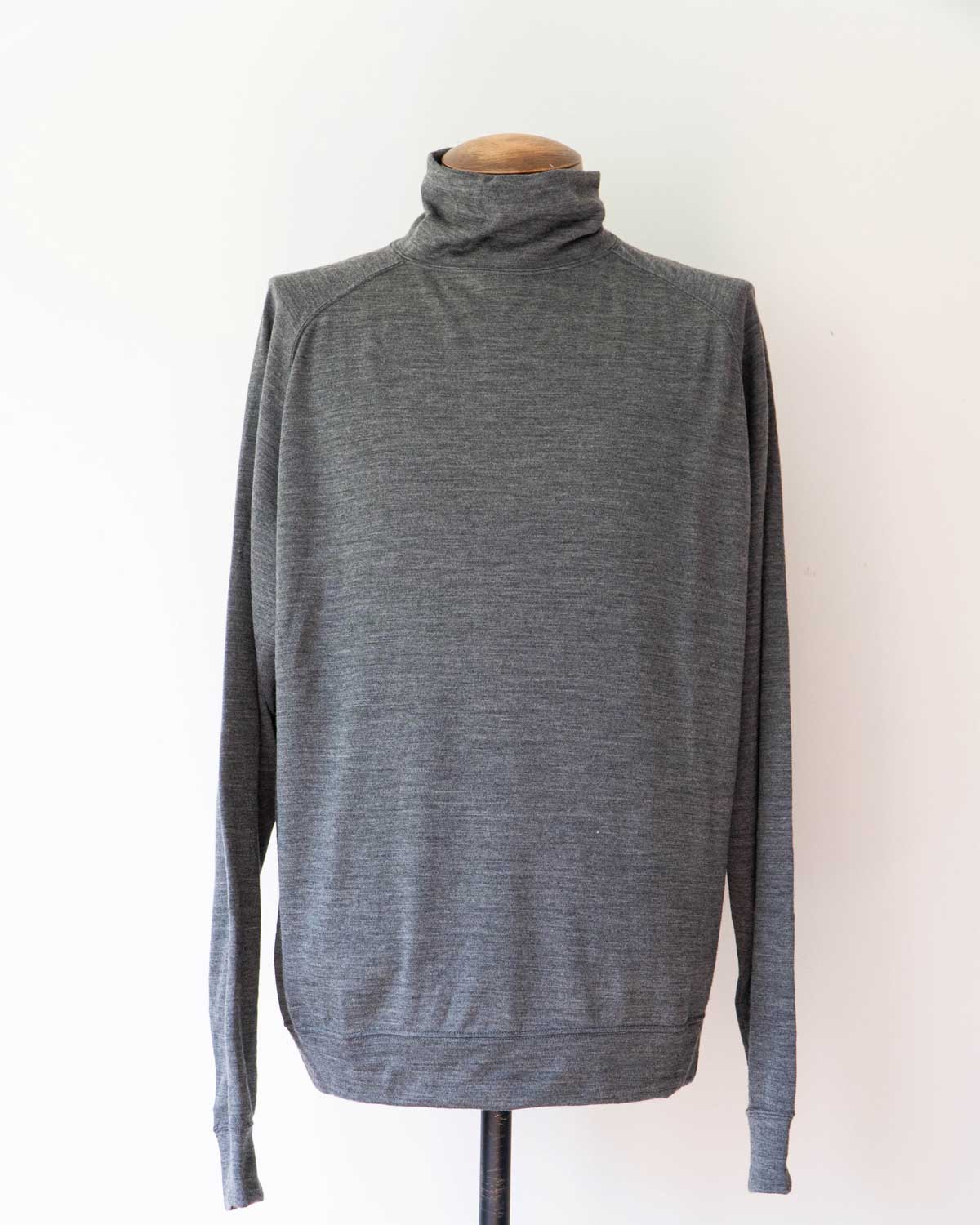 MERINO WOOL TURTLE  NECK SWEAT TEE SHIRTS "top grey"