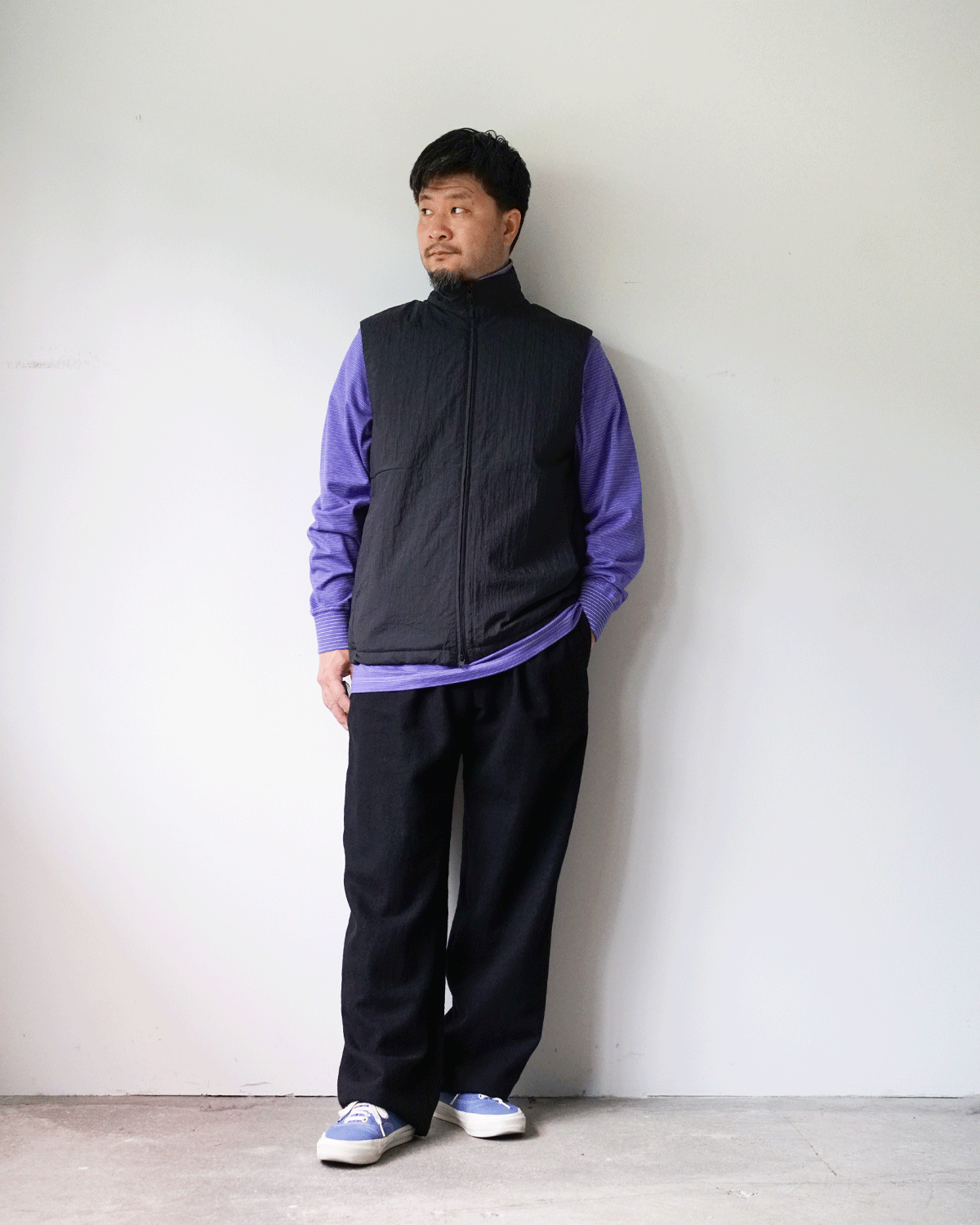 PURPLE(ERA SHRINK TAFFETA PADDED VEST着用)