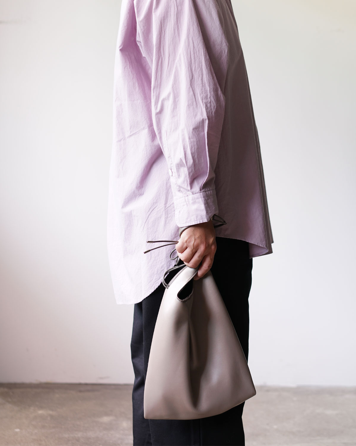 TAUPE(手持ちイメージ)