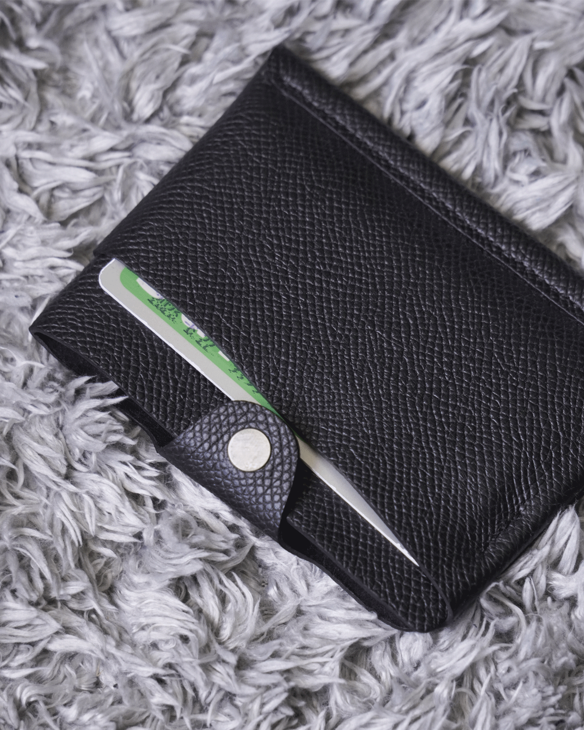 BLACK(前面に収納したイメージ)